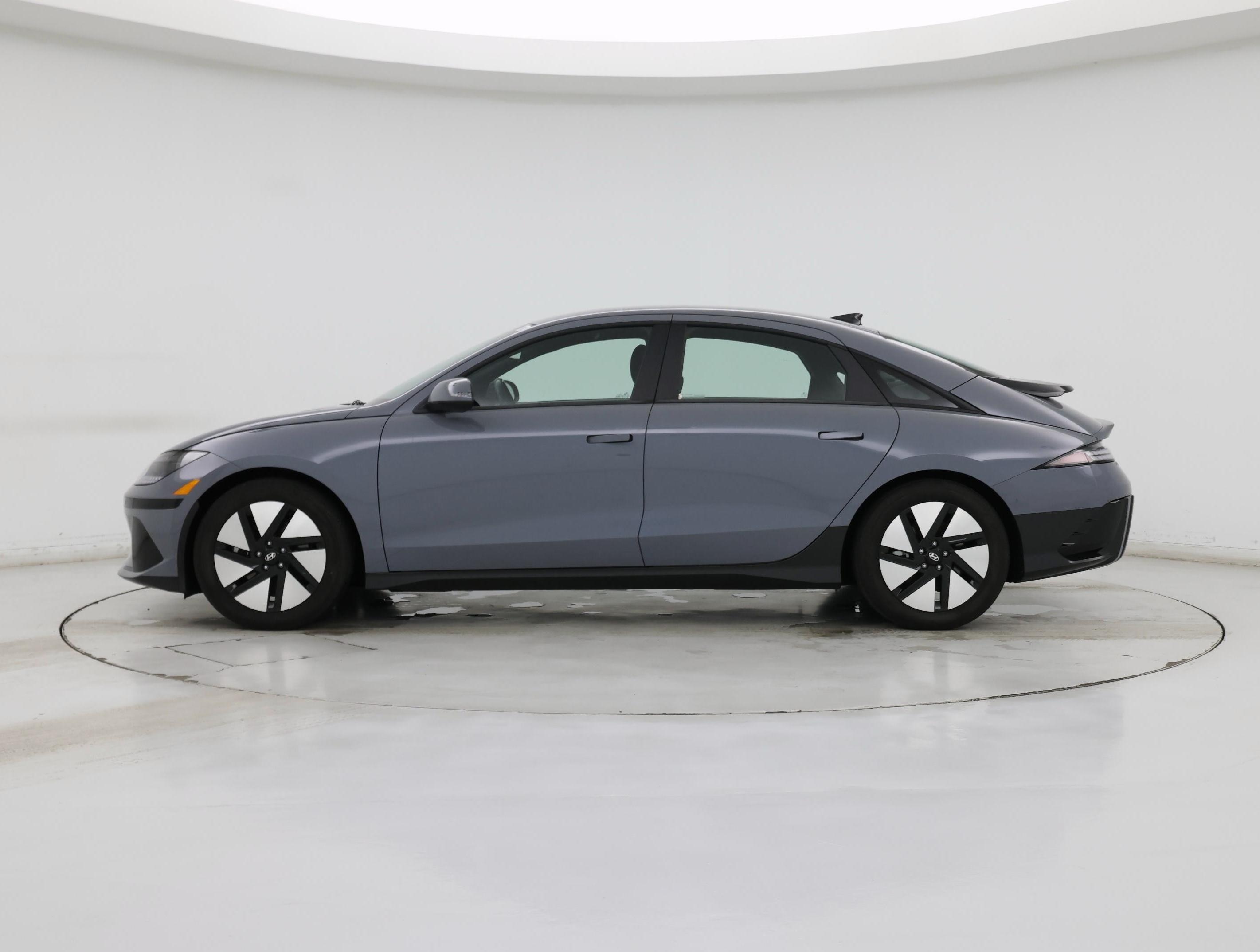 Thumbnail: 2024 Hyundai Ioniq 6 - 3