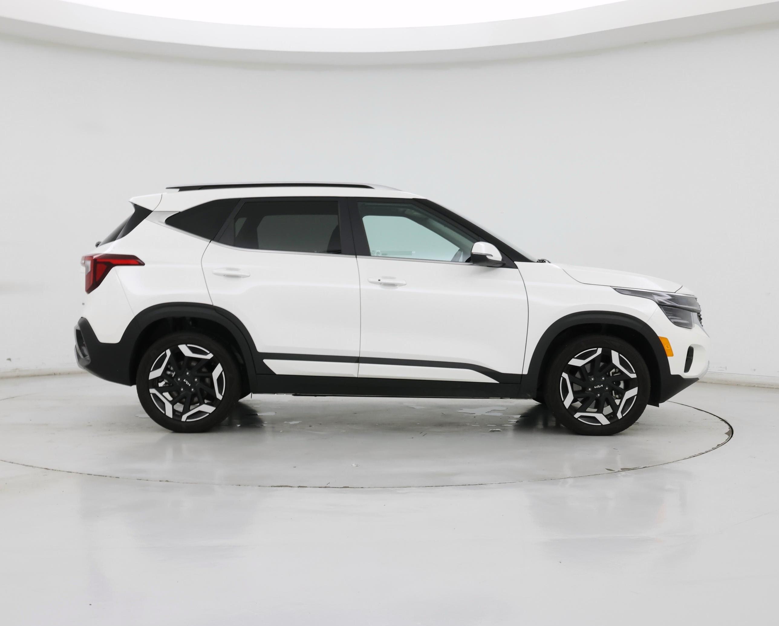 Thumbnail: 2024 Kia Seltos - 7