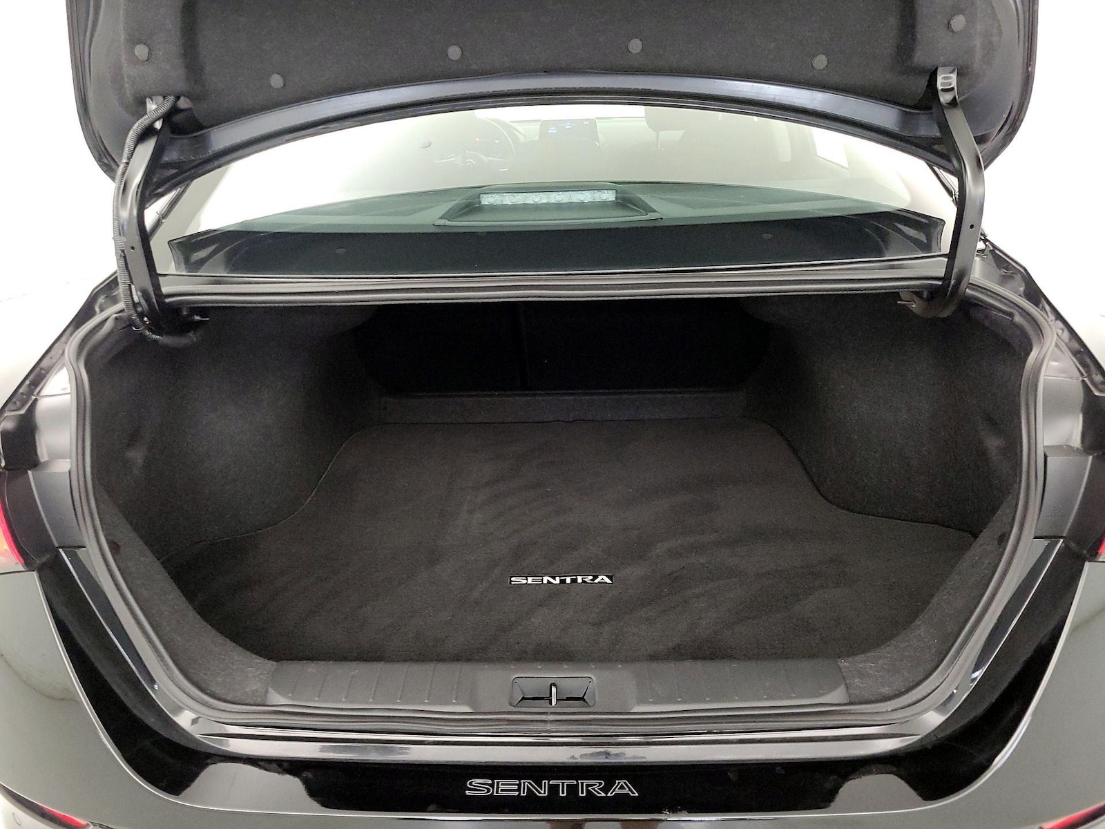 2025 Nissan Sentra SV - Photo 21