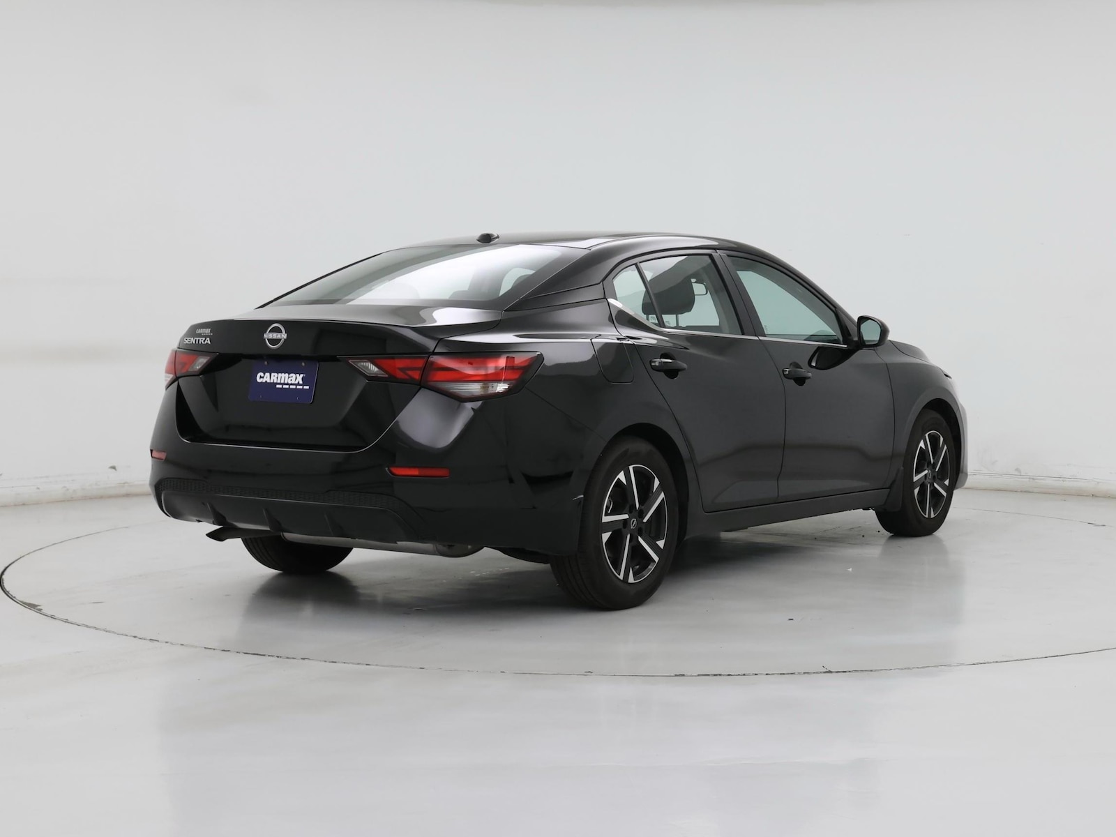 2025 Nissan Sentra SV - Photo 9