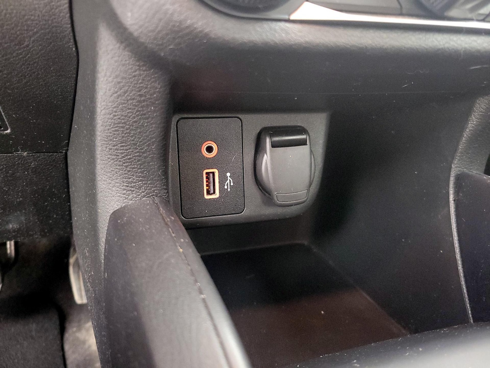 2025 Nissan Versa Sedan S - Photo 19