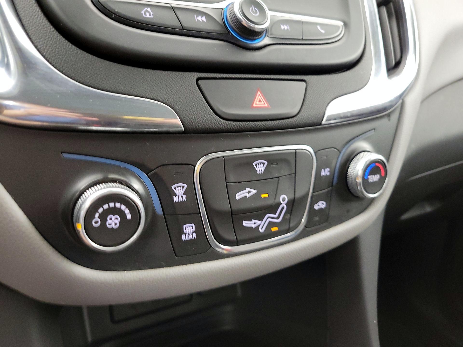 Thumbnail: 2021 Chevrolet Equinox - 15