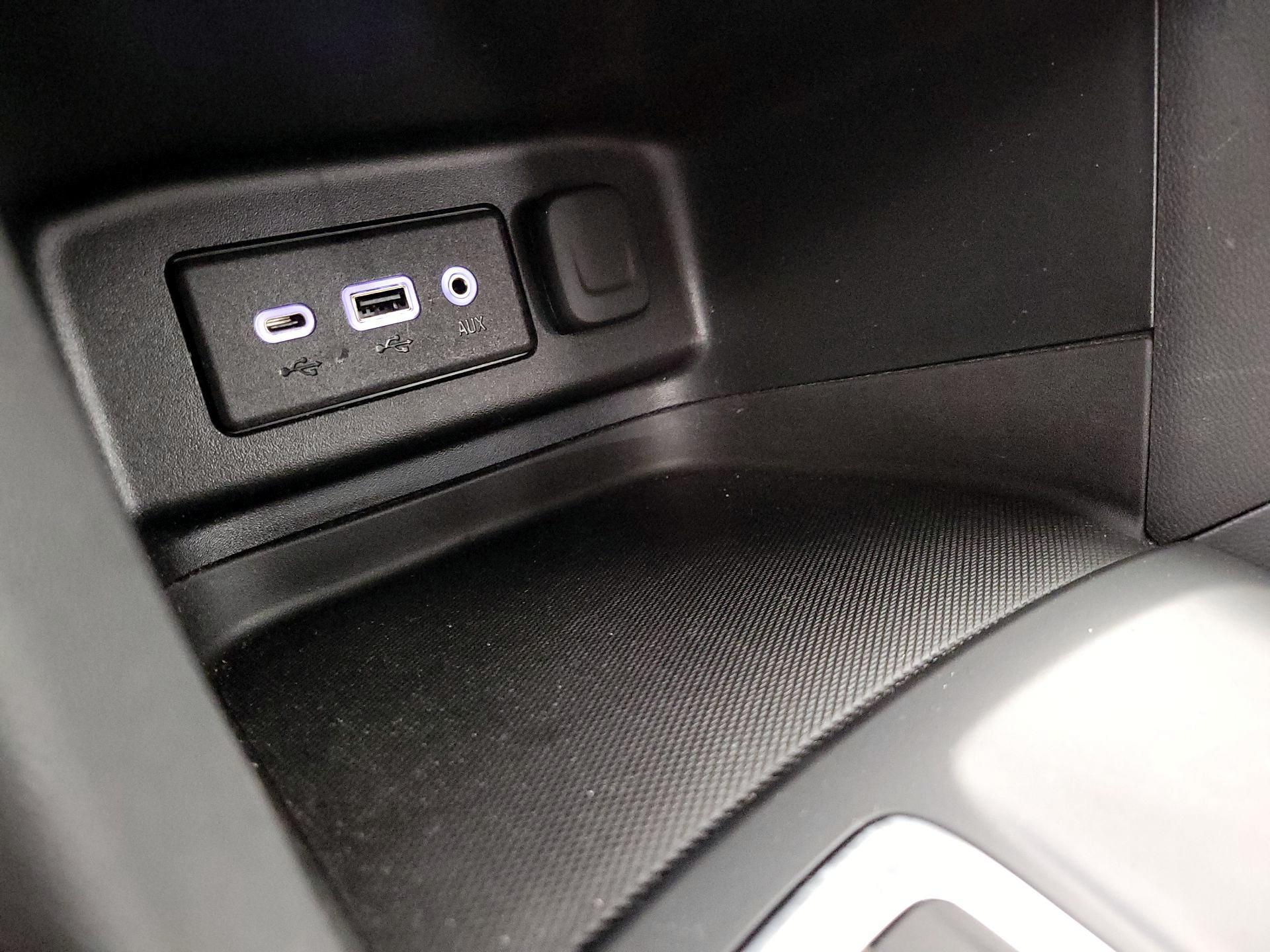 Thumbnail: 2021 Chevrolet Equinox - 17