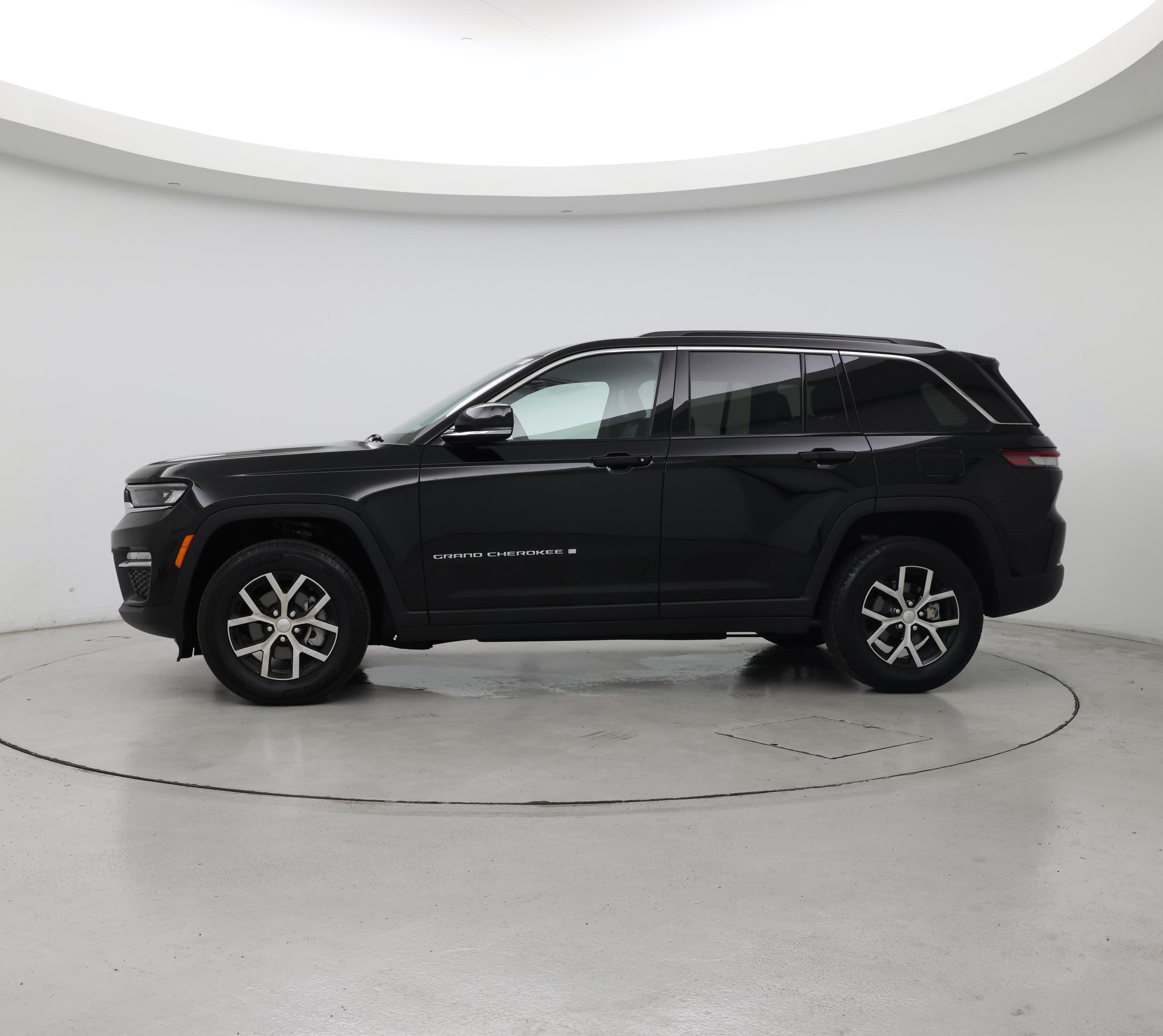 Thumbnail: 2025 Jeep Grand Cherokee - 3
