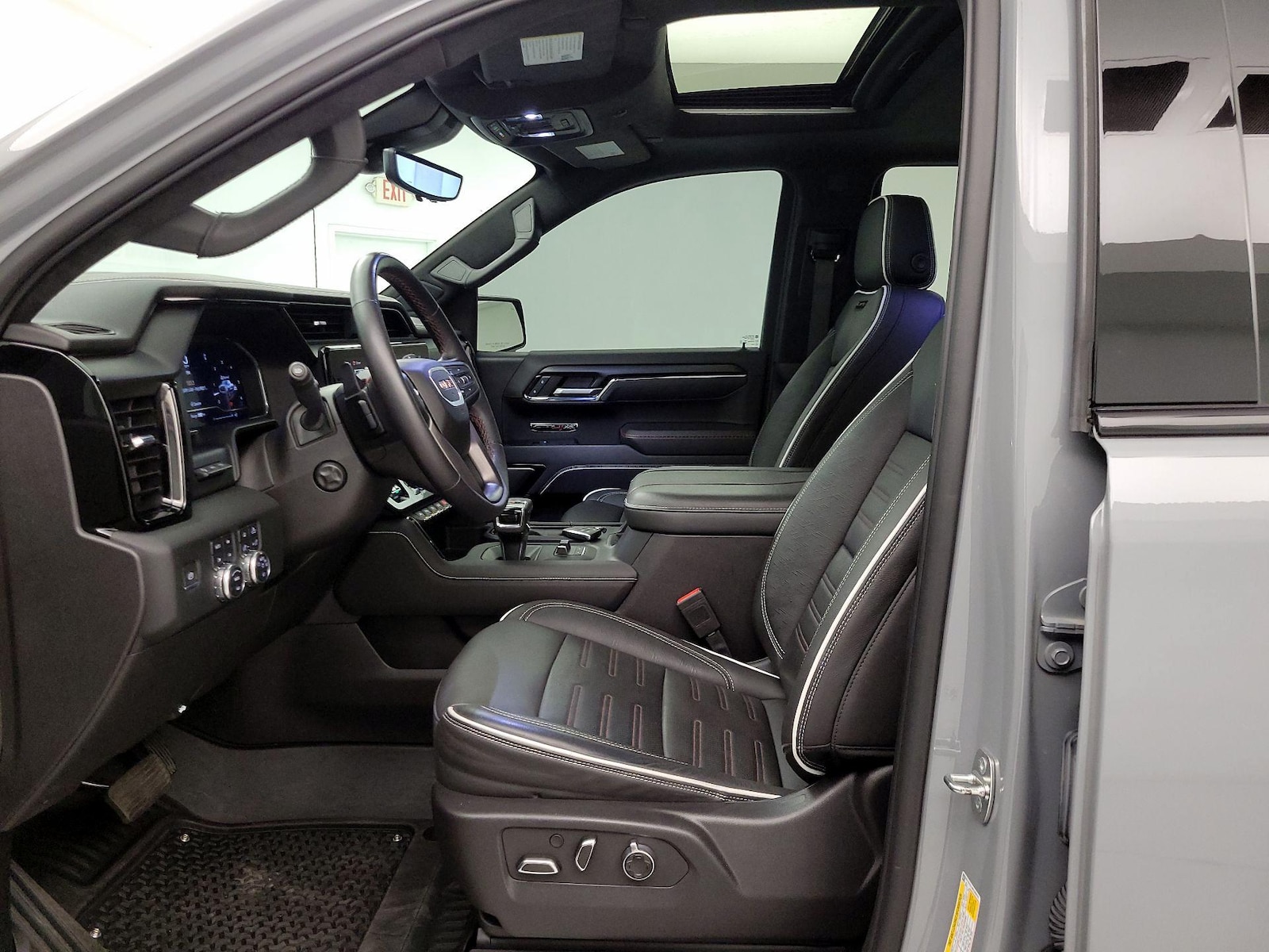 2024 GMC Sierra 1500 AT4X - Photo 12