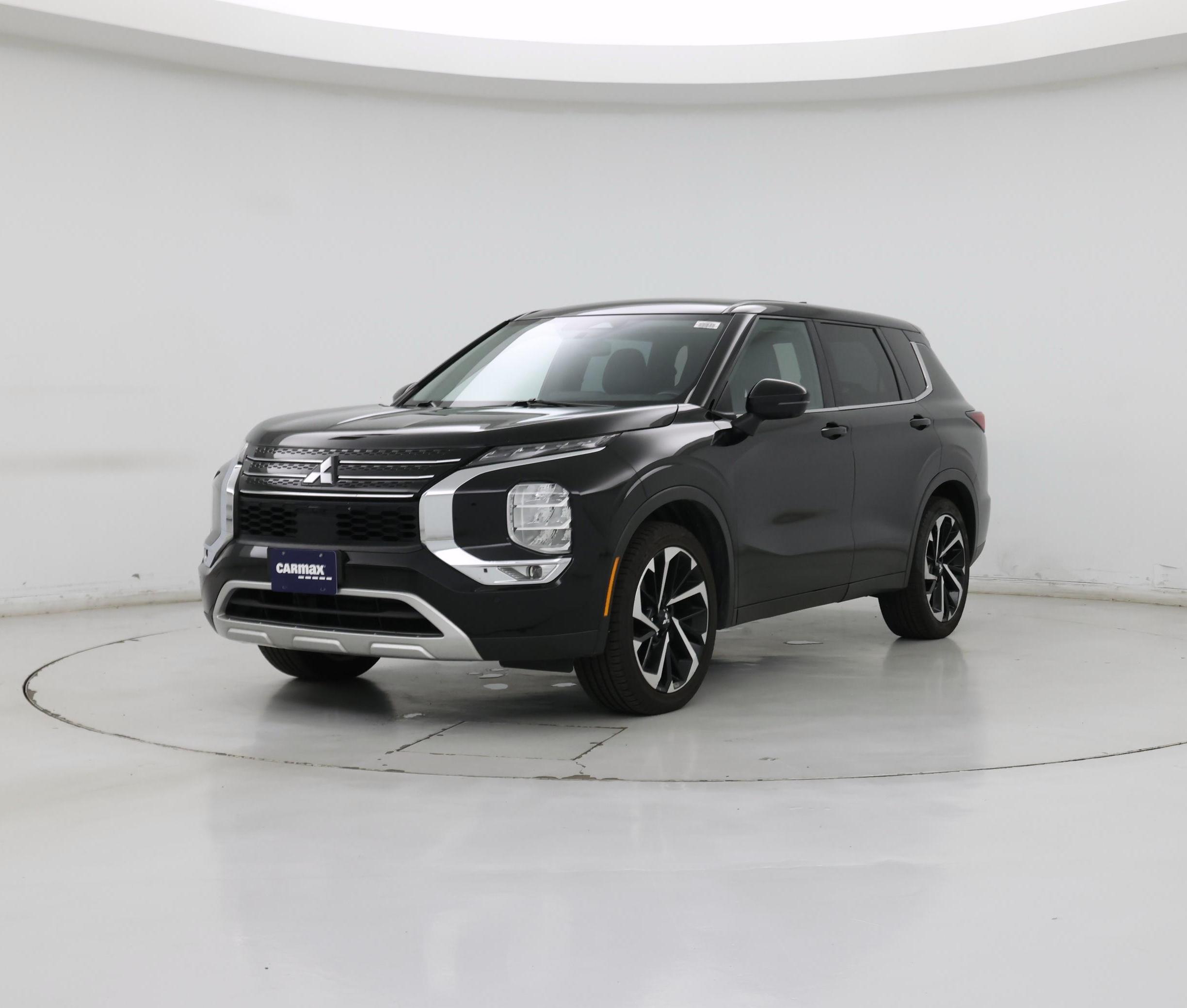 Thumbnail: 2023 Mitsubishi Outlander - 4