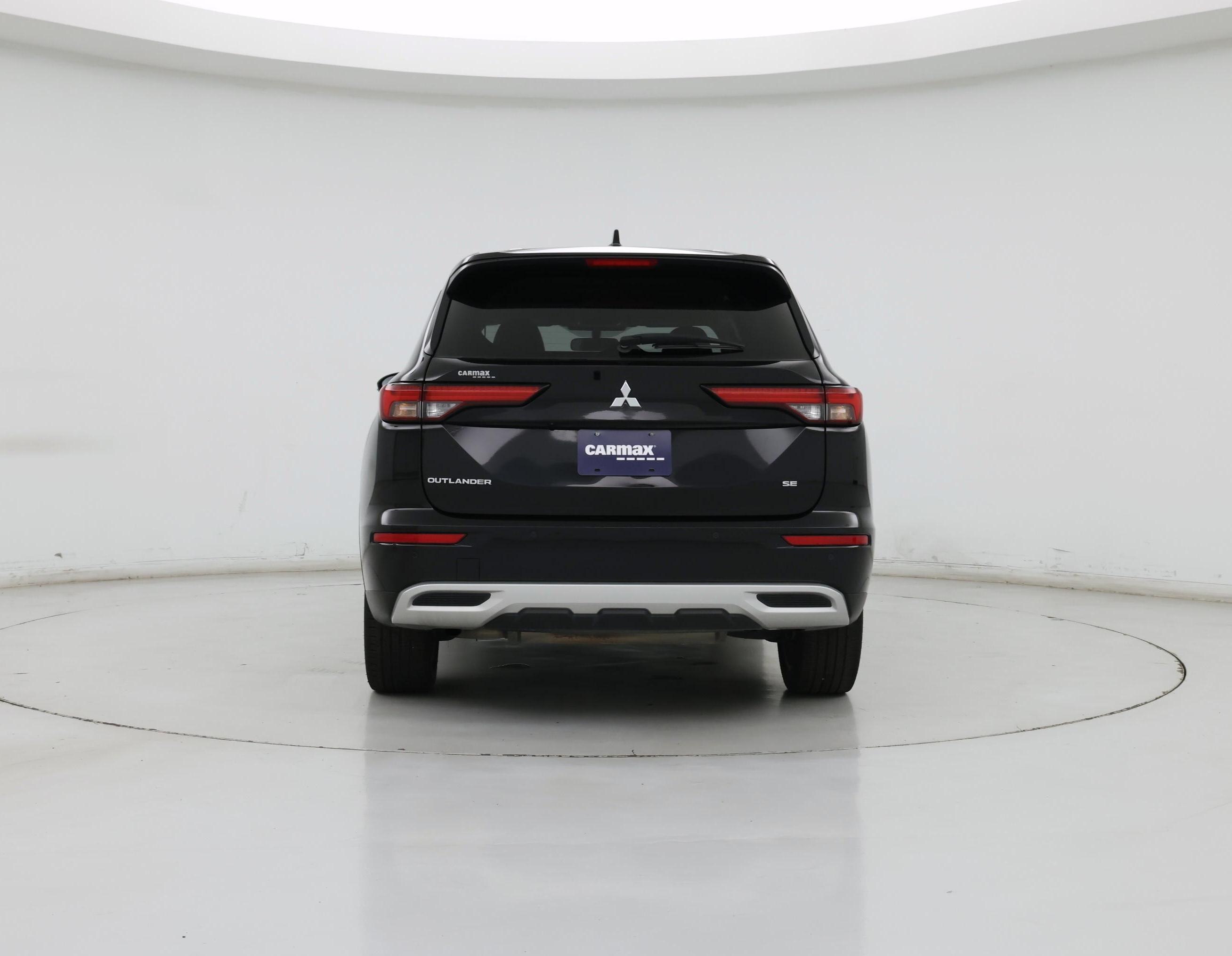 Thumbnail: 2023 Mitsubishi Outlander - 6