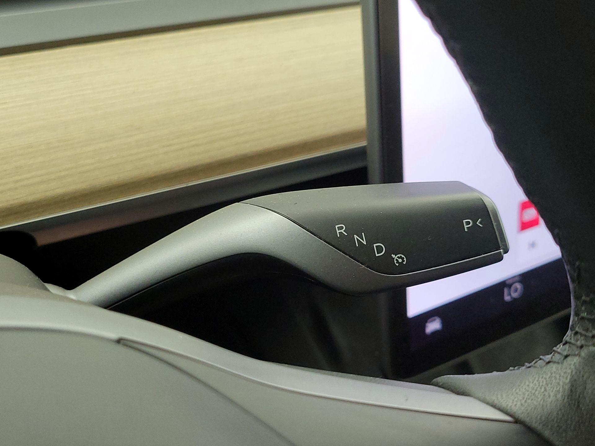 Thumbnail: 2022 Tesla Model Y - 17