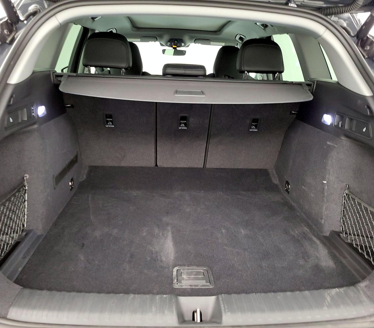 Trunk/Cargo (Seats Up)