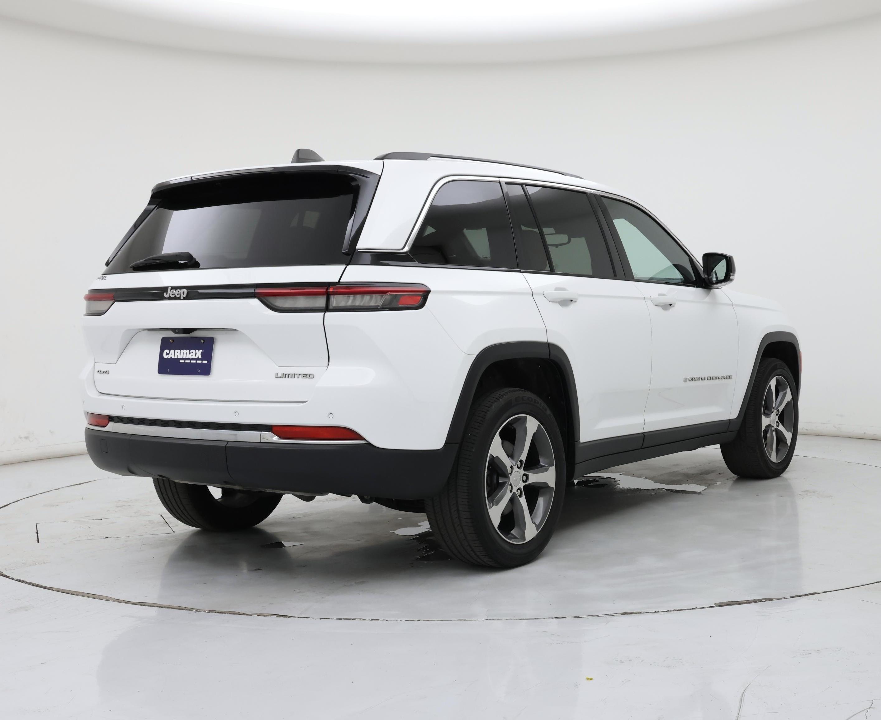 Thumbnail: 2023 Jeep Grand Cherokee - 8