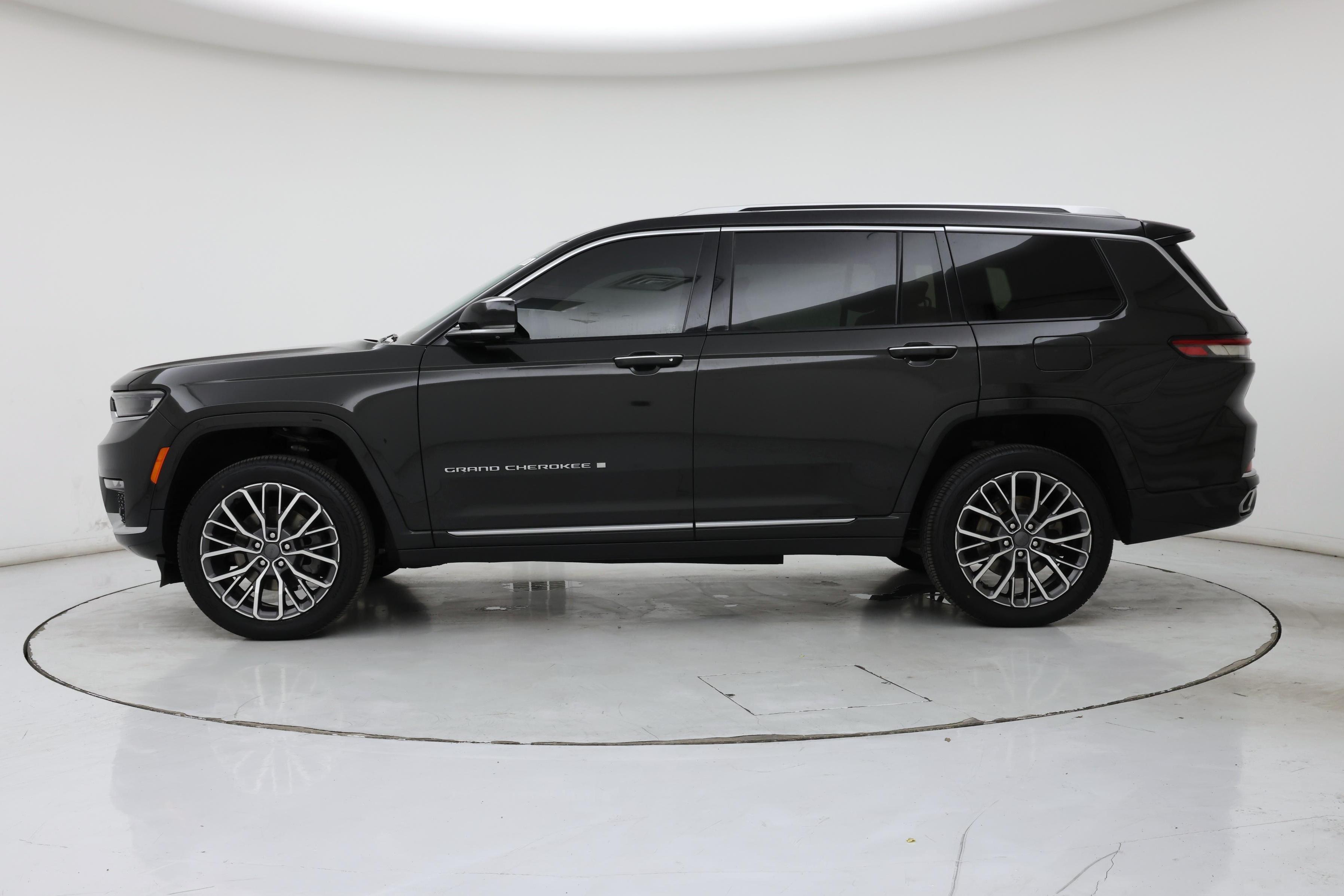 Thumbnail: 2023 Jeep Grand Cherokee L - 3