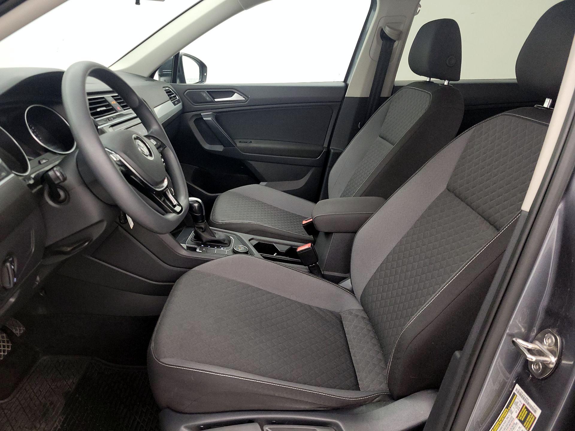 Thumbnail: 2021 Volkswagen Tiguan - 11