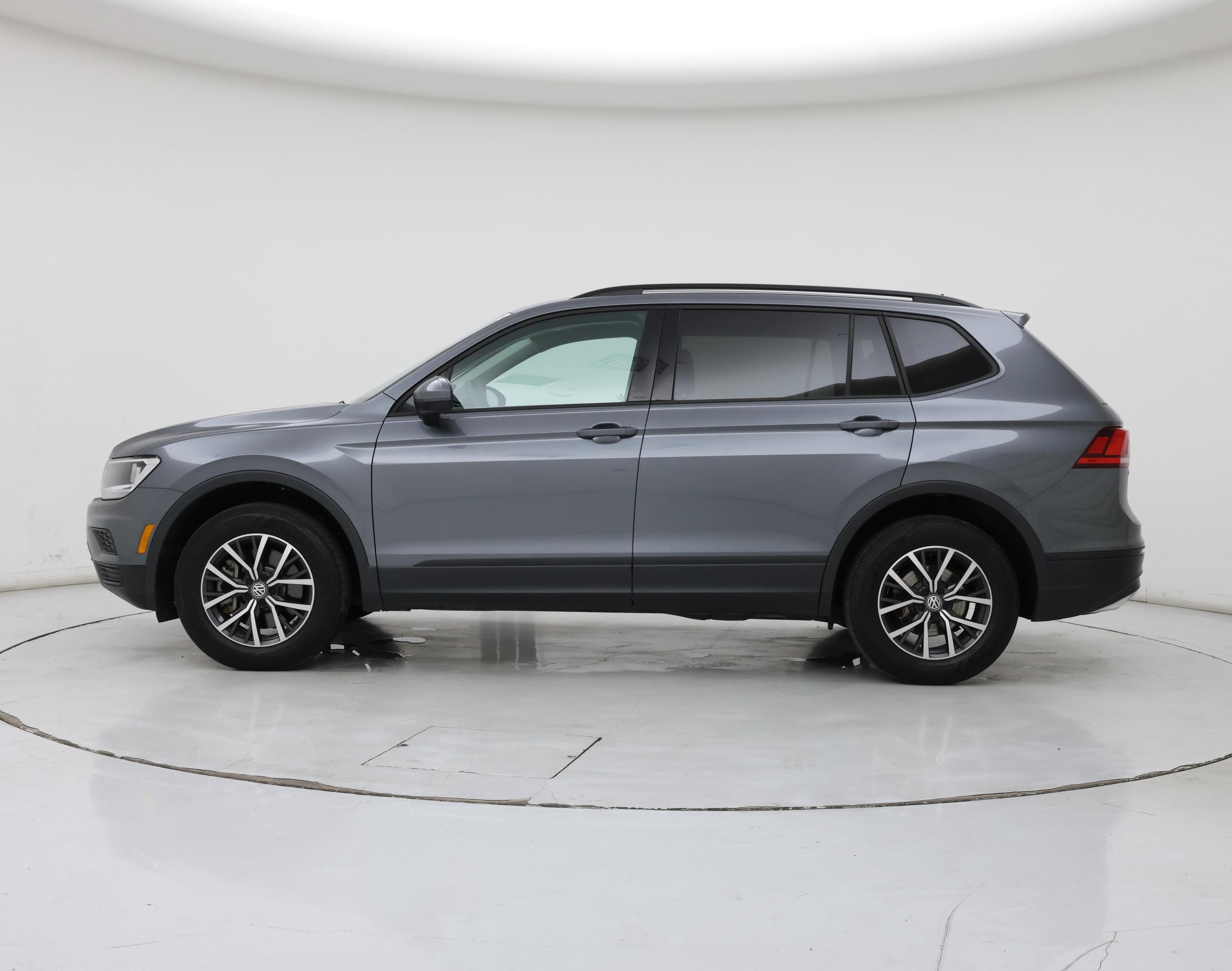 Thumbnail: 2021 Volkswagen Tiguan - 3