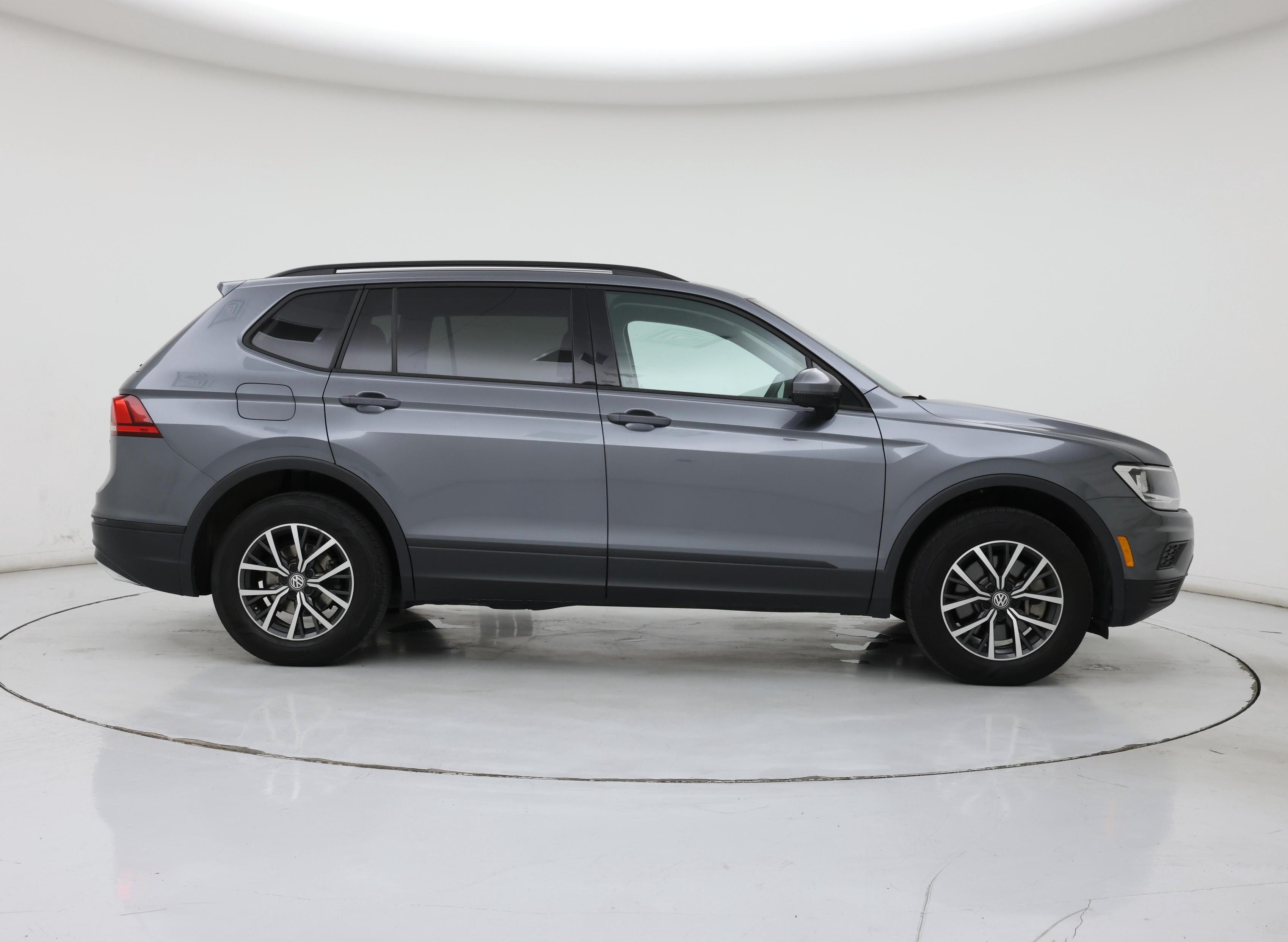 Thumbnail: 2021 Volkswagen Tiguan - 7