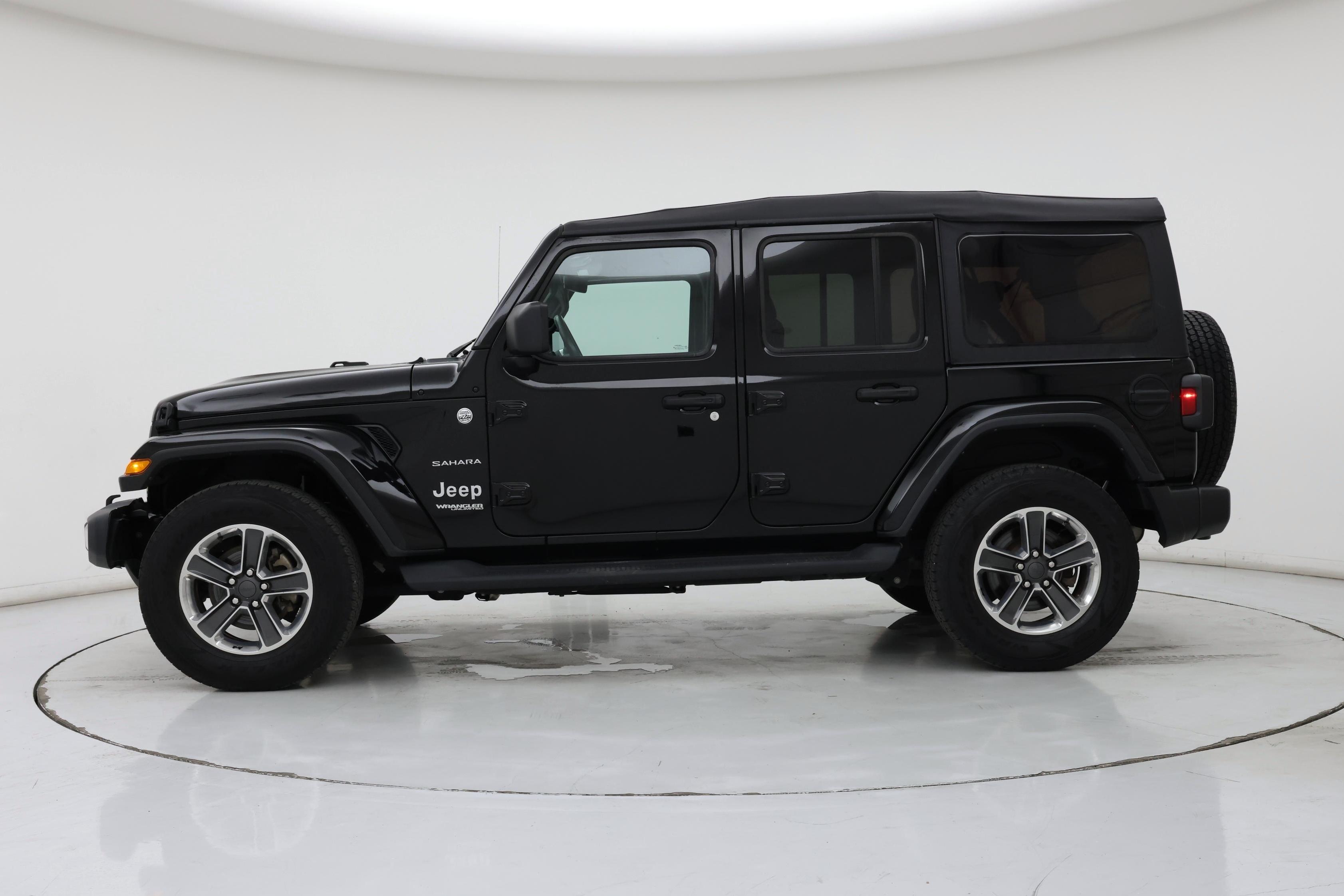 Thumbnail: 2022 Jeep Wrangler - 3