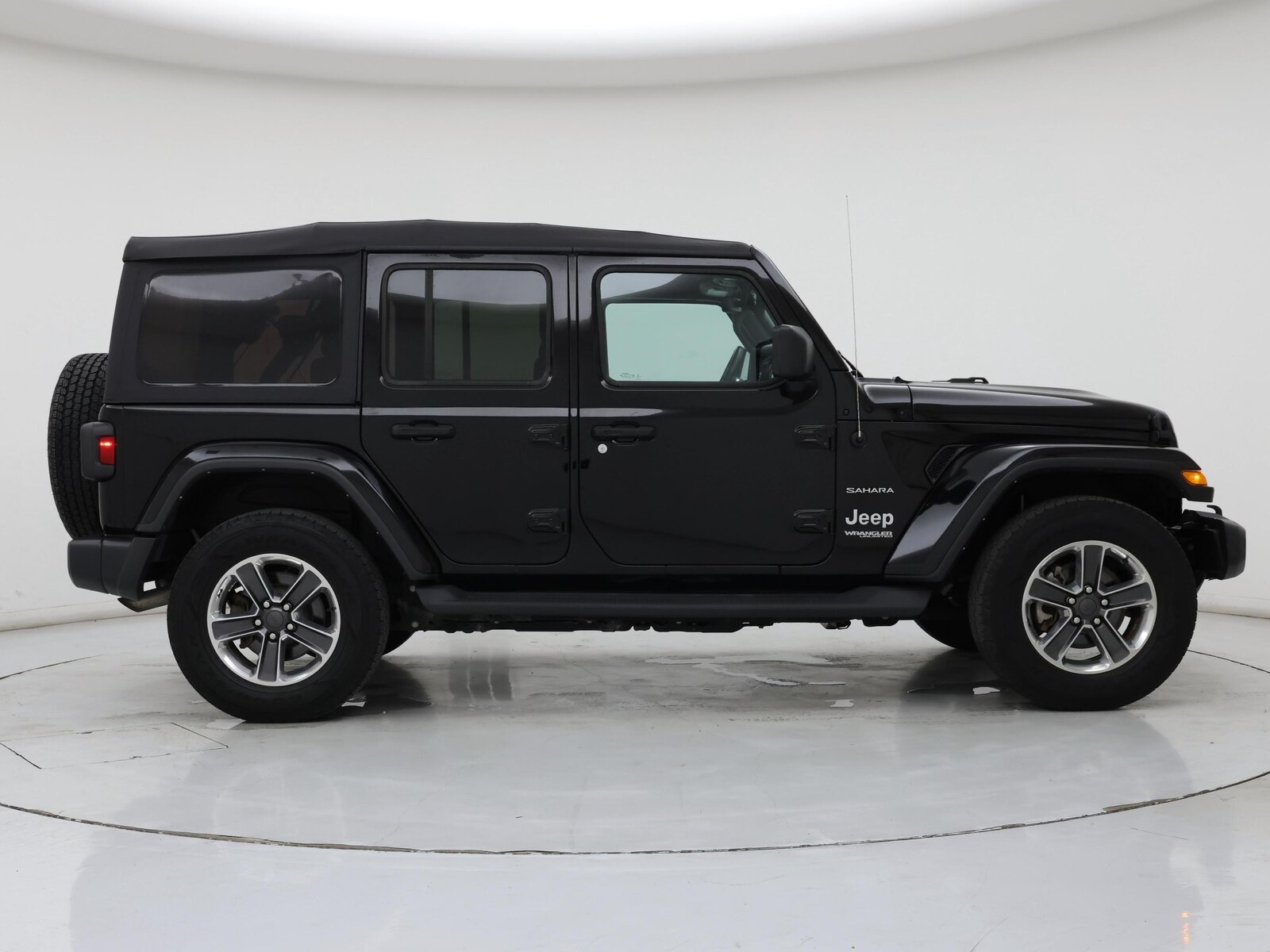 2022 Jeep Wrangler Unlimited Sahara - Photo 8