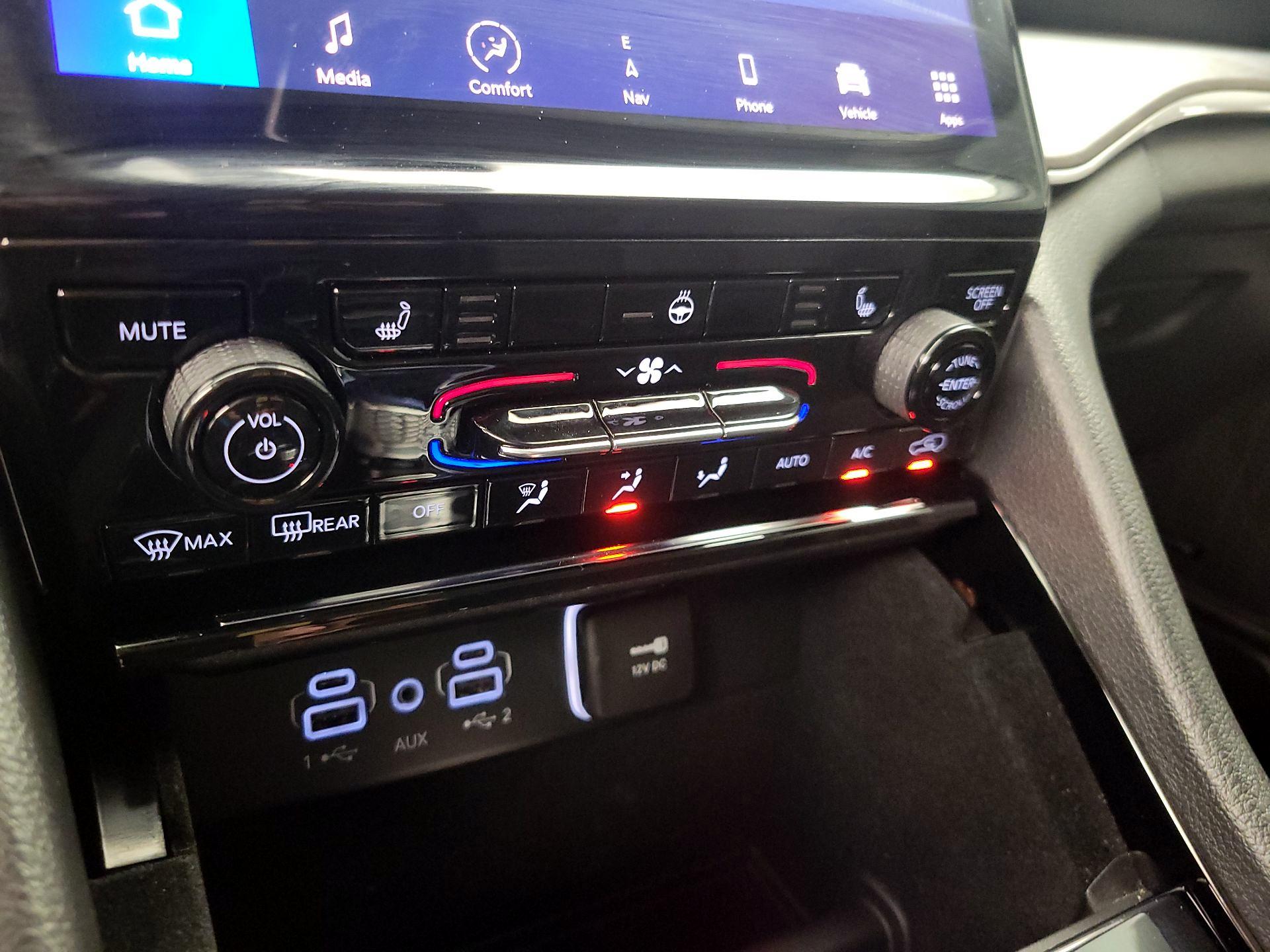 Thumbnail: 2022 Jeep Grand Cherokee - 17