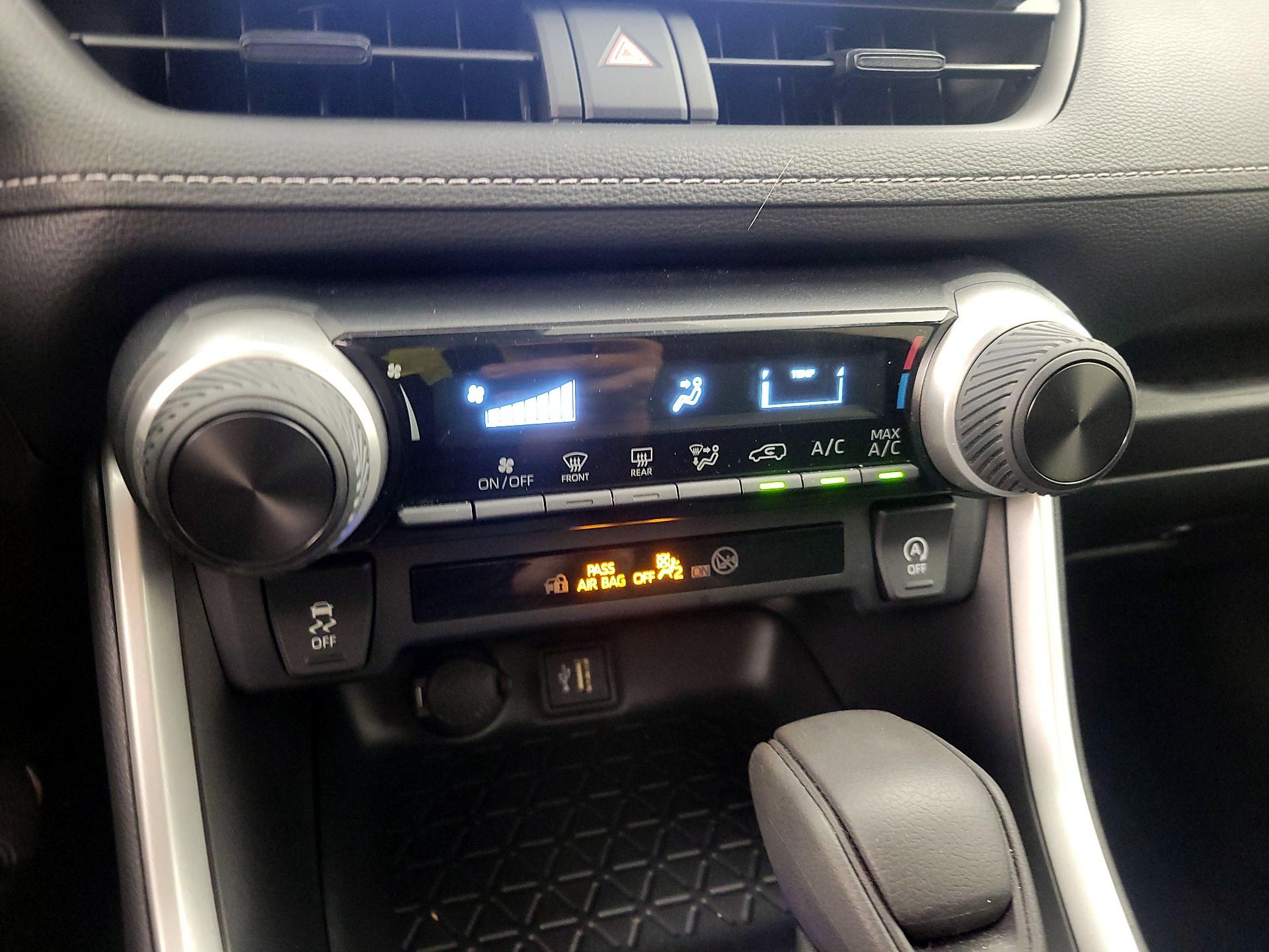 Thumbnail: 2023 Toyota RAV4 - 16