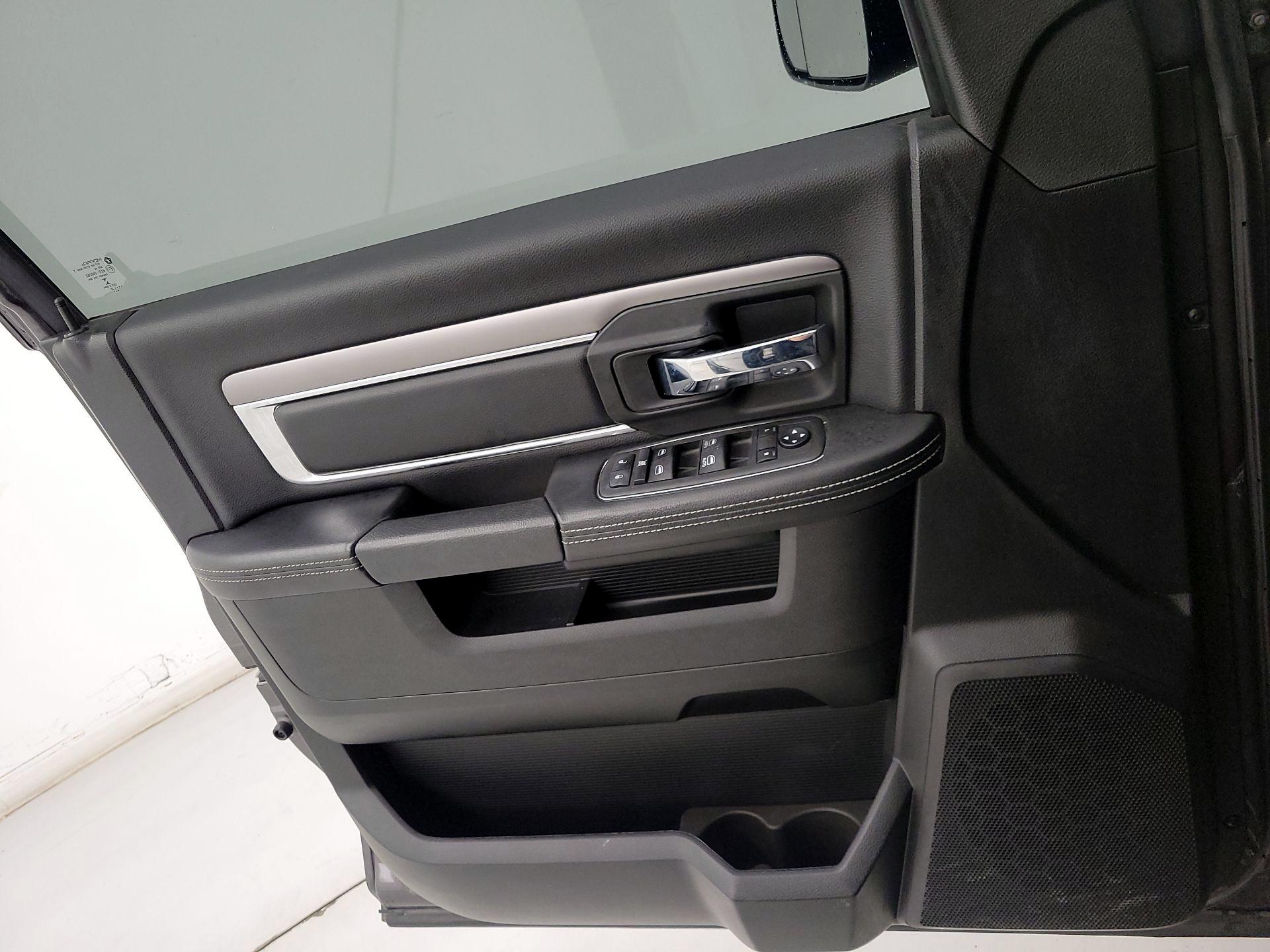 Thumbnail: 2022 RAM 1500 Classic - 12