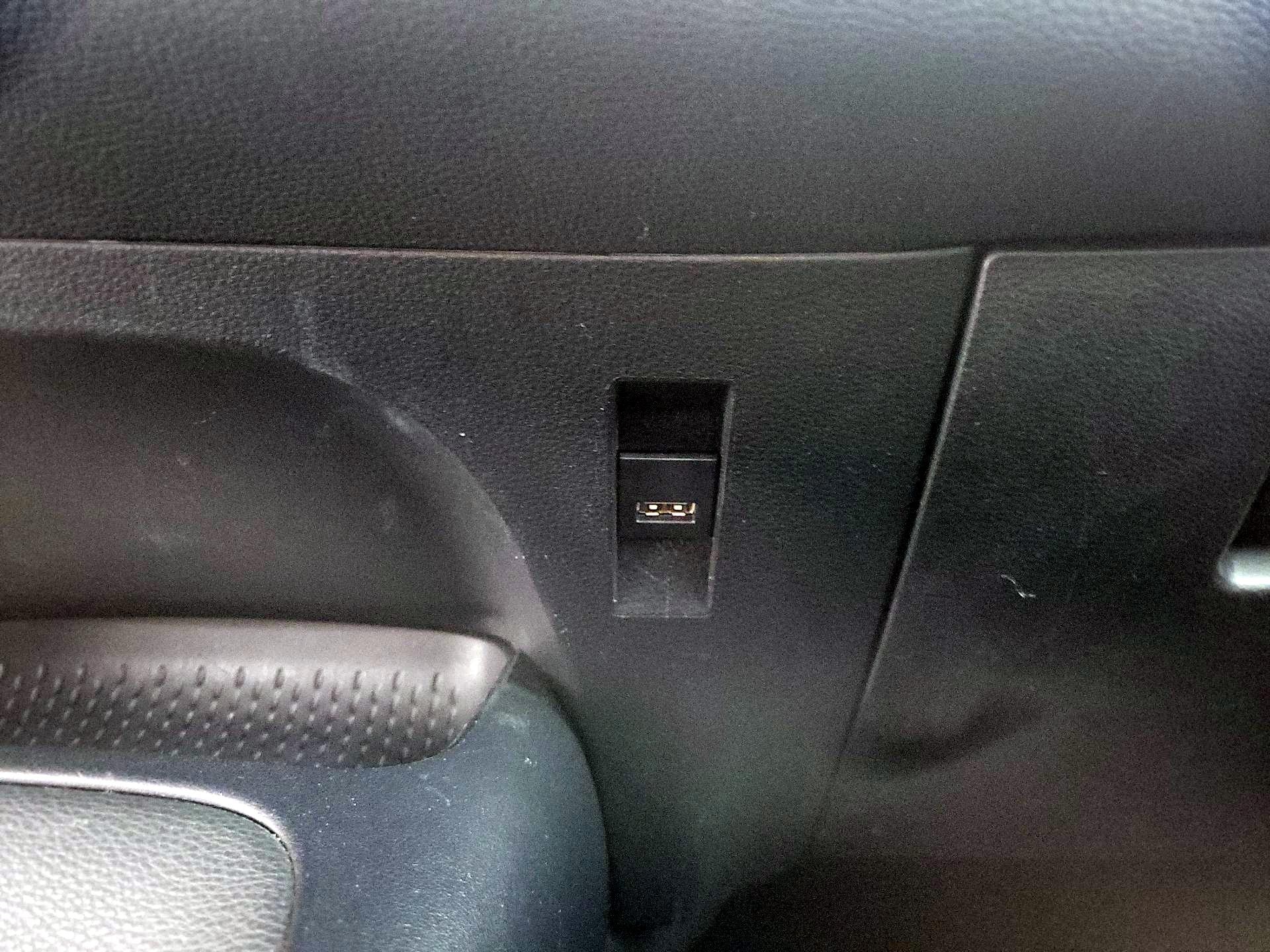 Thumbnail: 2021 Toyota Corolla - 18