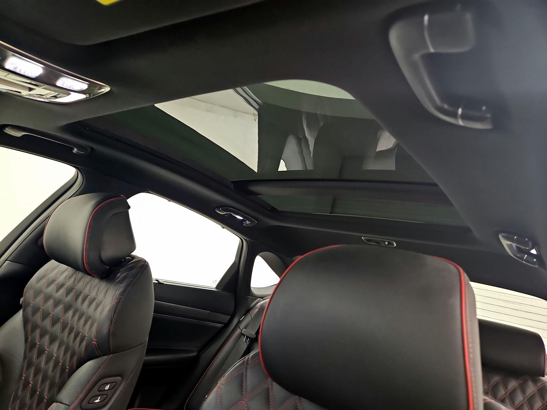 Thumbnail: 2023 Genesis G80 - 20