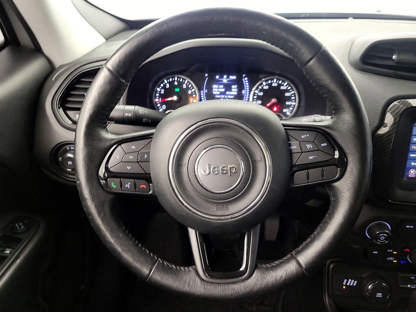 2018 Jeep Renegade Altitude Package - Photo 11