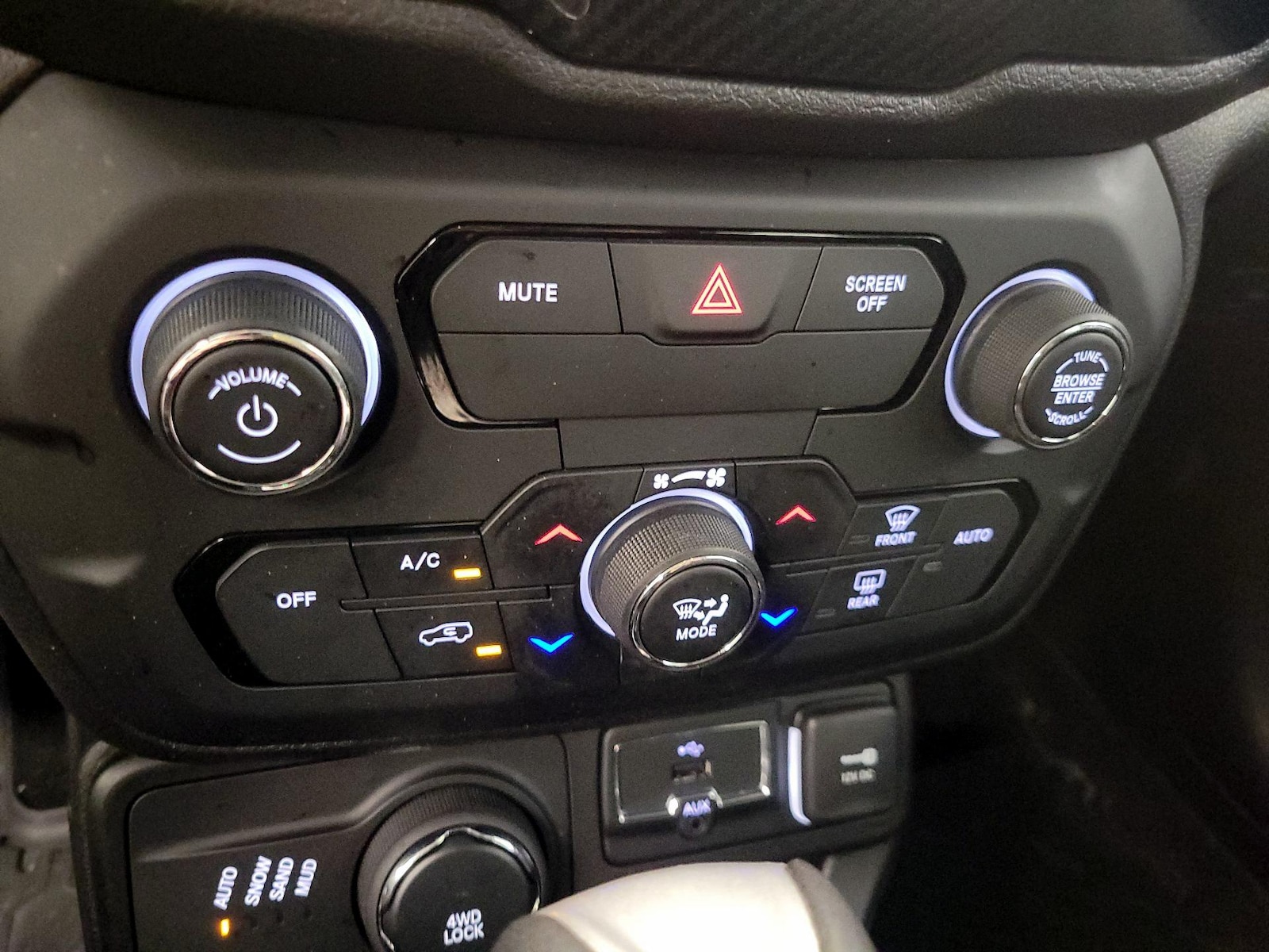 2018 Jeep Renegade Altitude Package - Photo 17