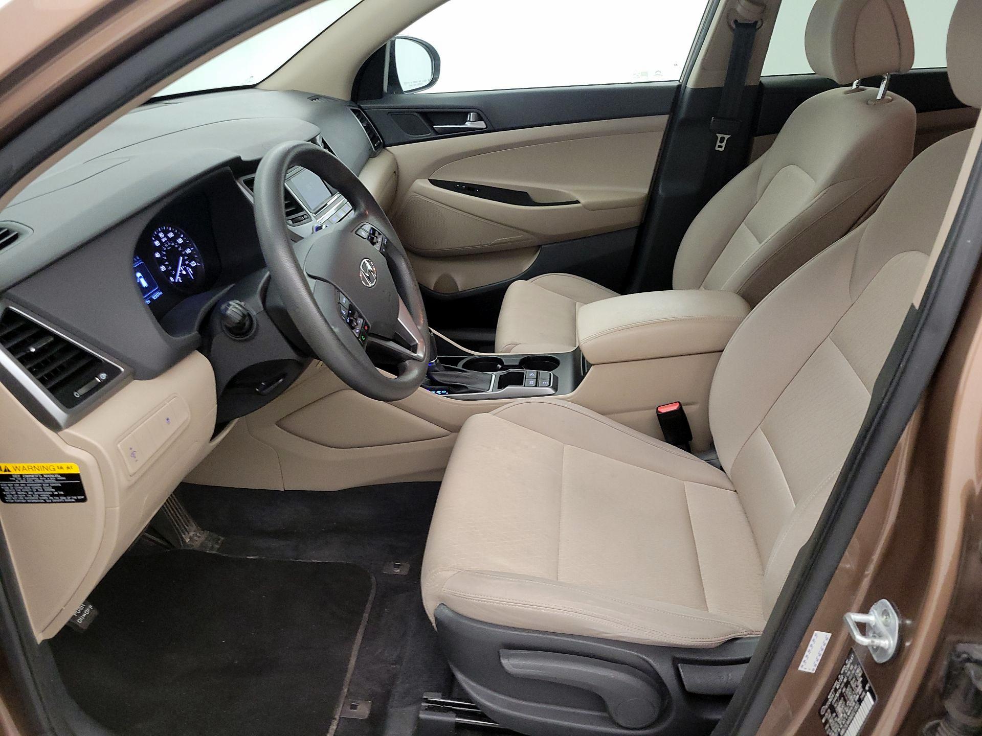 Thumbnail: 2016 Hyundai Tucson - 11