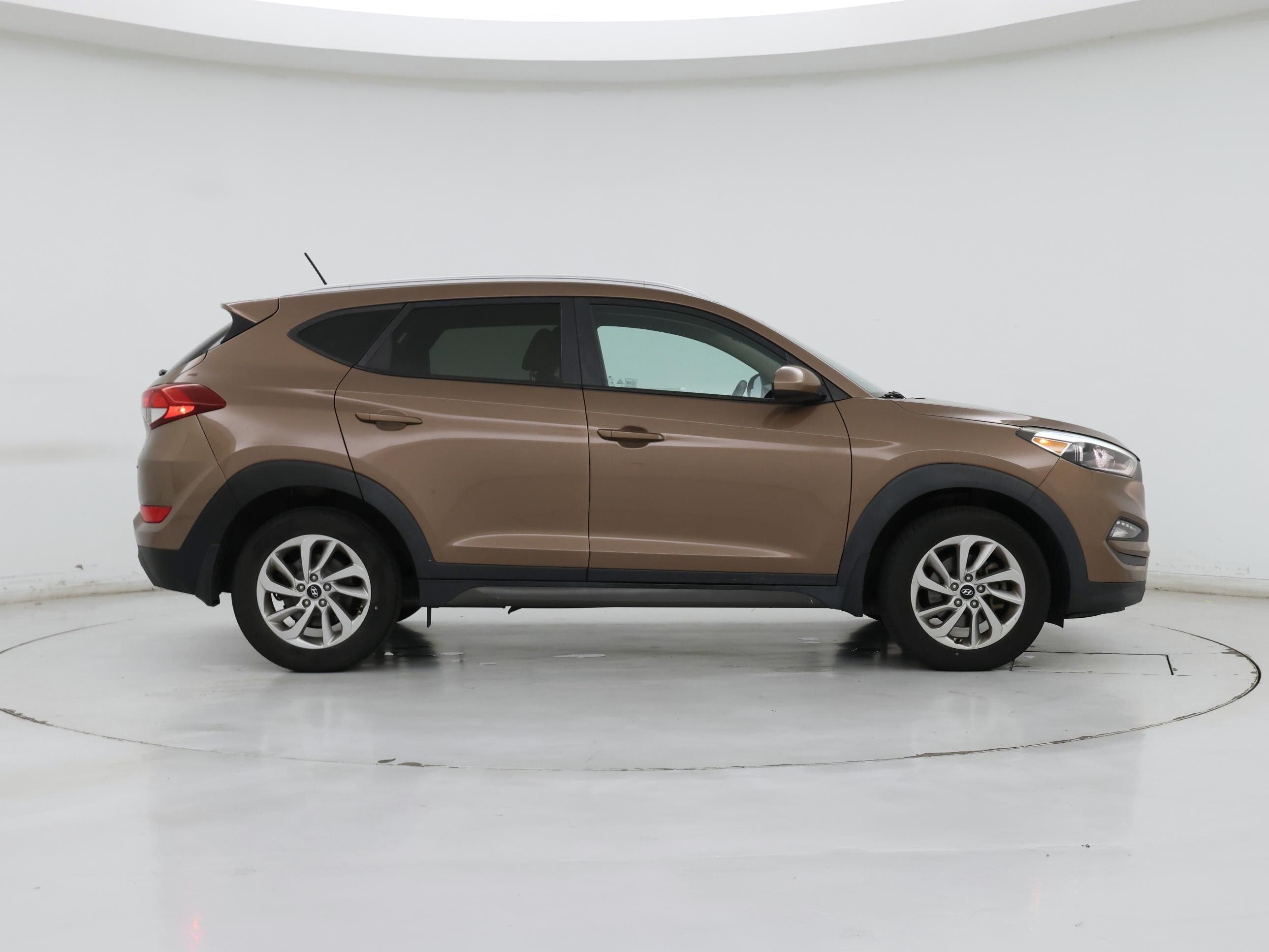 Thumbnail: 2016 Hyundai Tucson - 7