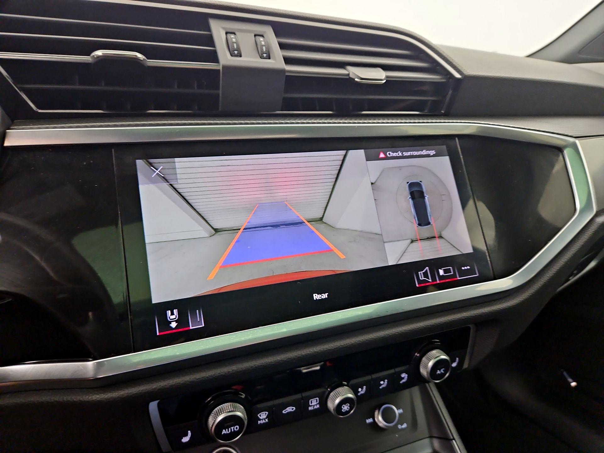 Thumbnail: 2024 Audi Q3 - 15