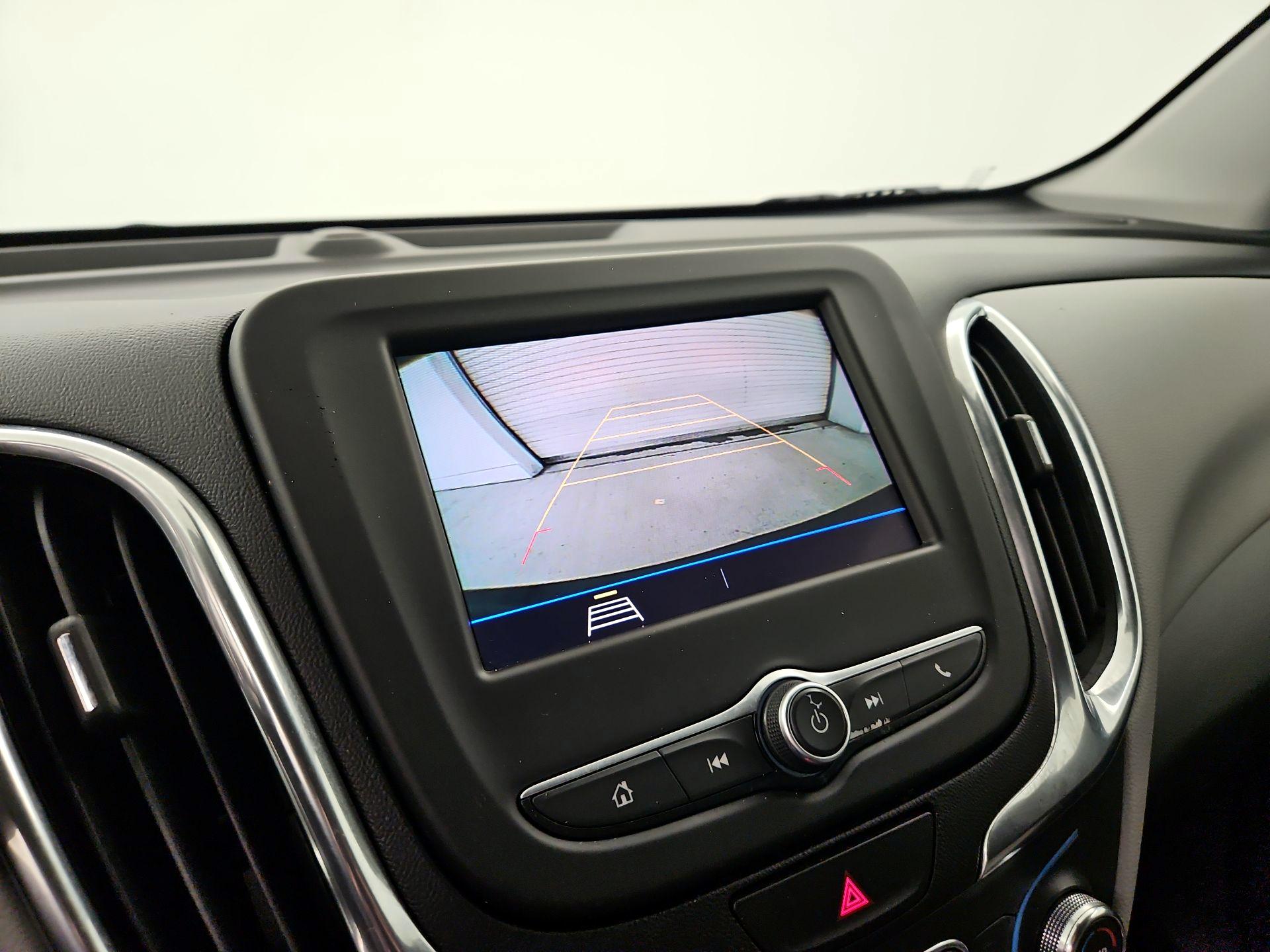 Thumbnail: 2021 Chevrolet Equinox - 14