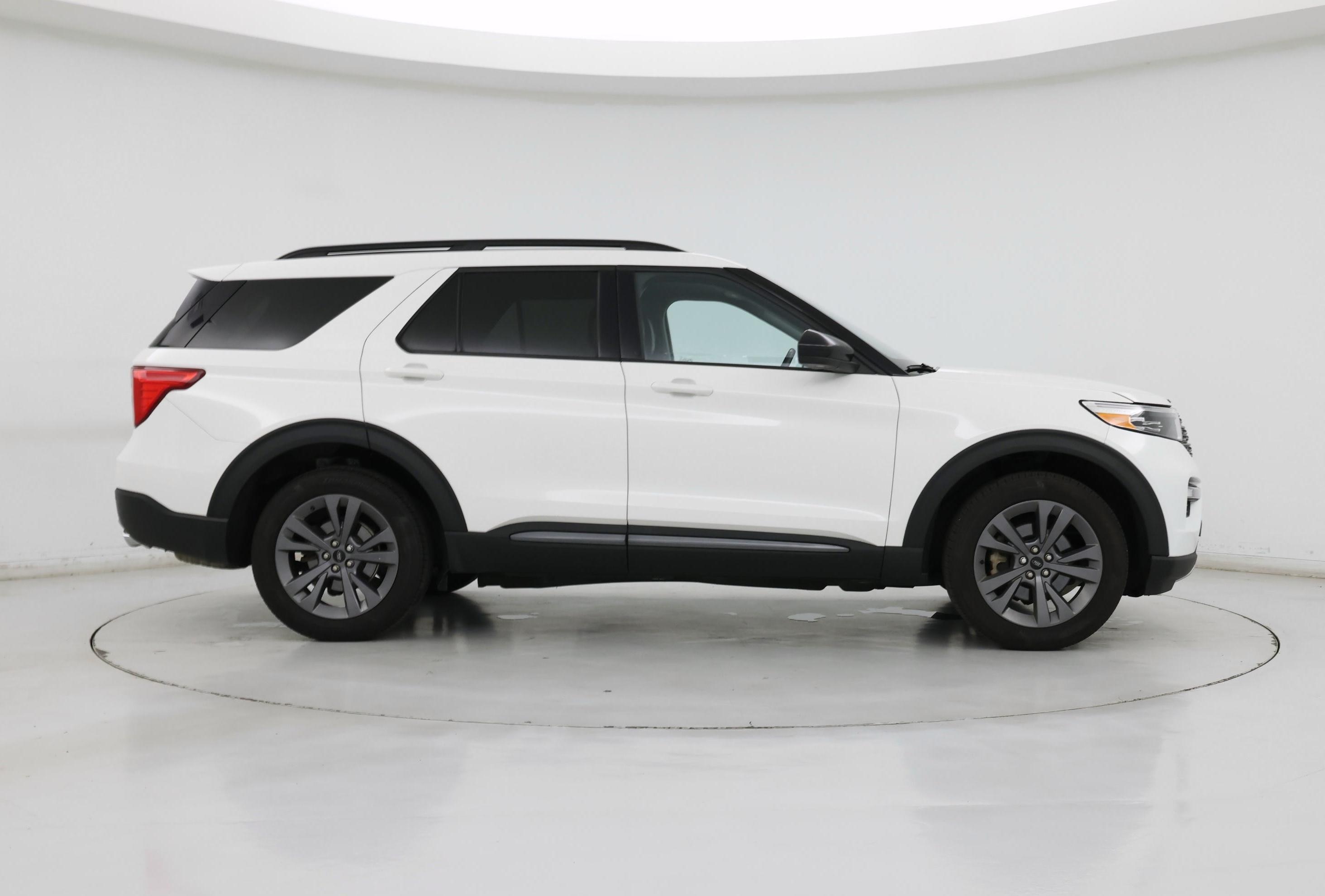 Thumbnail: 2023 Ford Explorer - 7