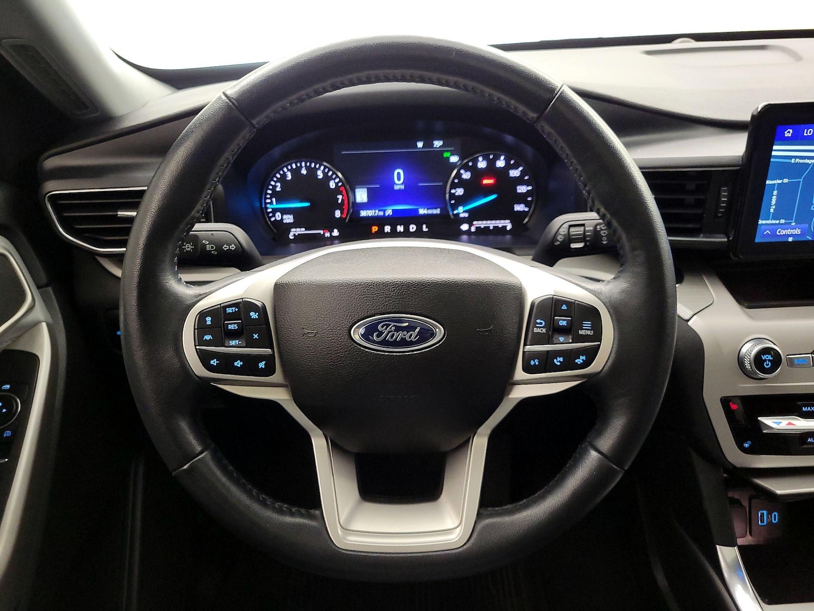 2023 Ford Explorer XLT - Photo 11