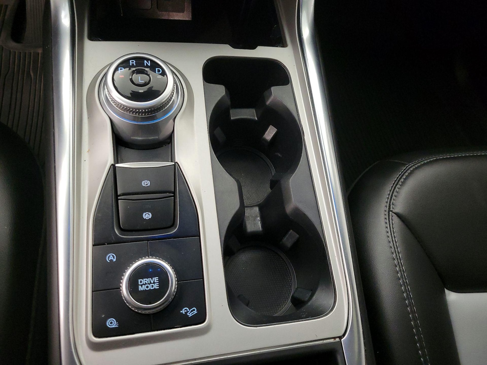 2023 Ford Explorer XLT - Photo 19