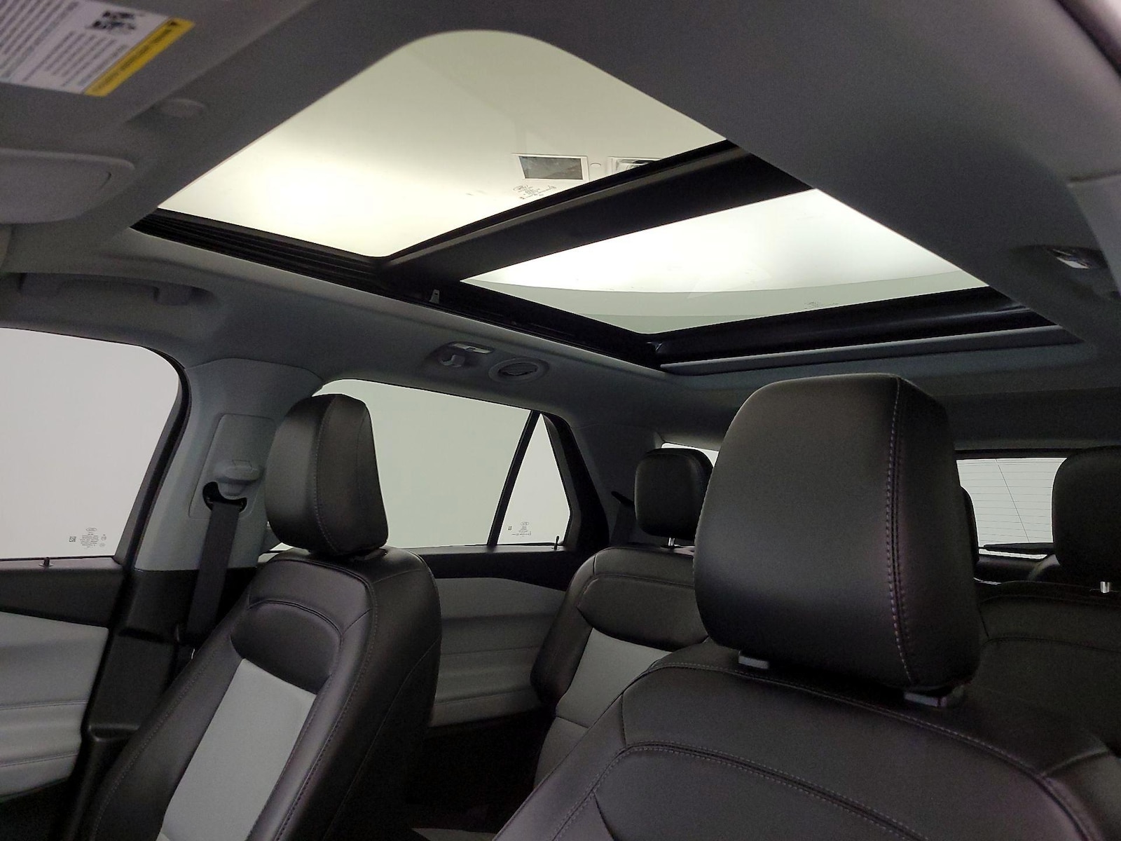 2023 Ford Explorer XLT - Photo 21