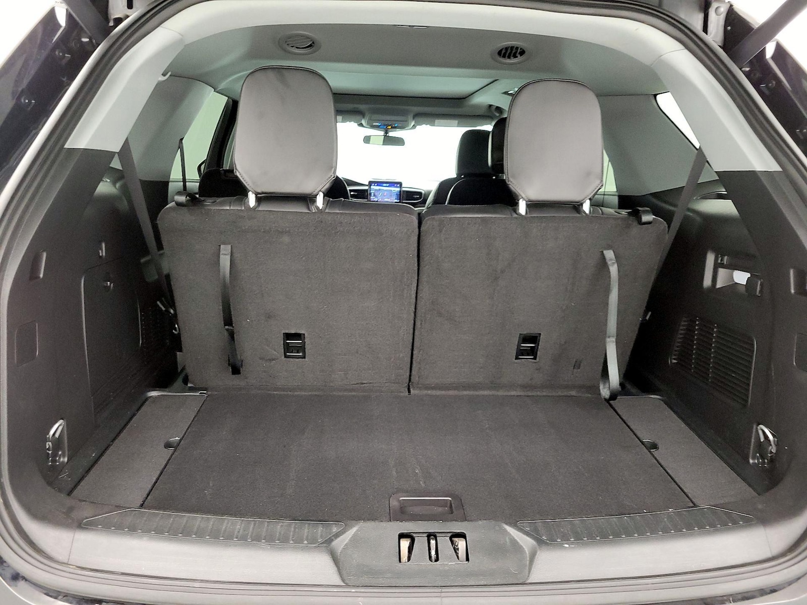 2023 Ford Explorer XLT - Photo 24
