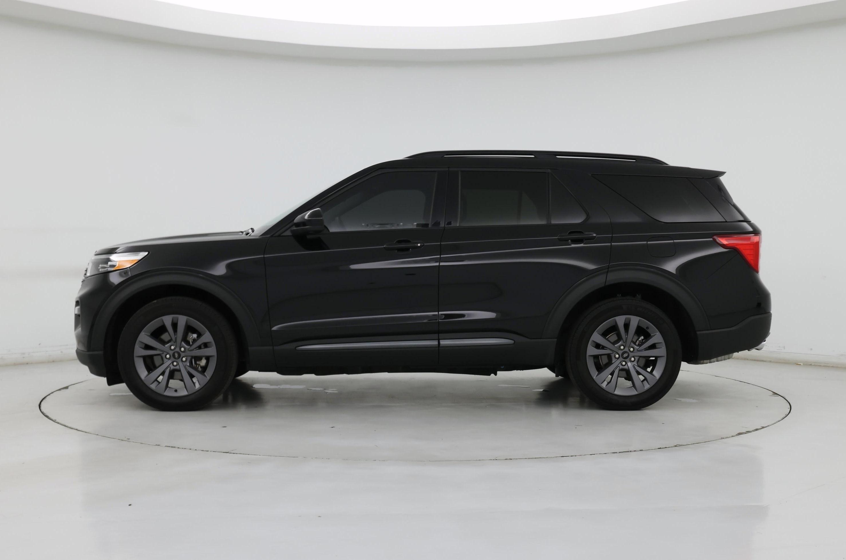 Thumbnail: 2023 Ford Explorer - 3