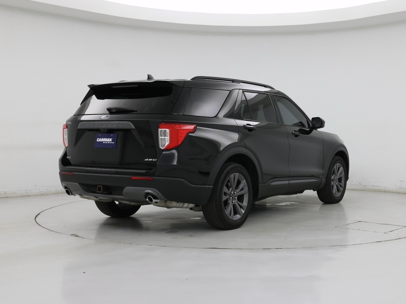2023 Ford Explorer XLT - Photo 9