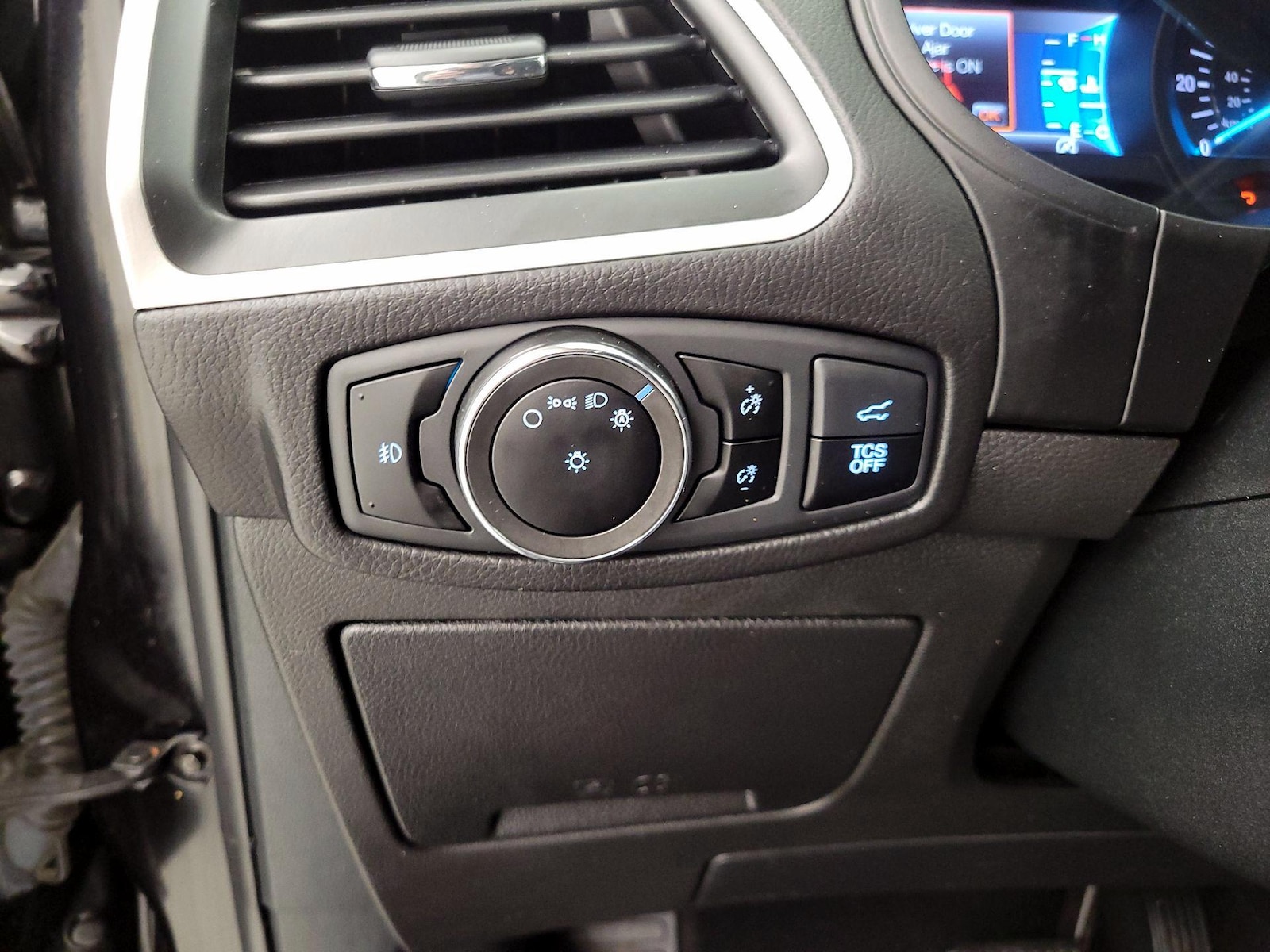 2023 Ford Edge SEL - Photo 14