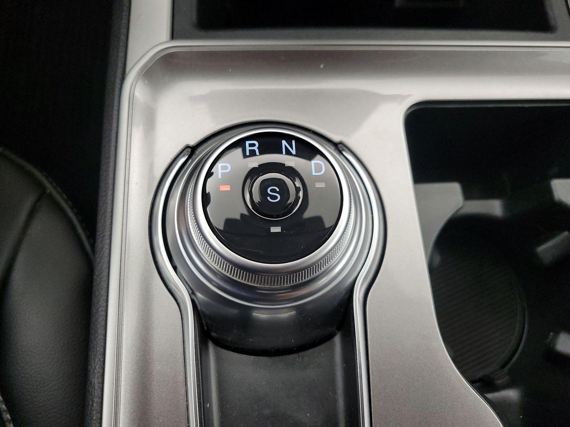 Thumbnail: 2024 Ford Edge - 17