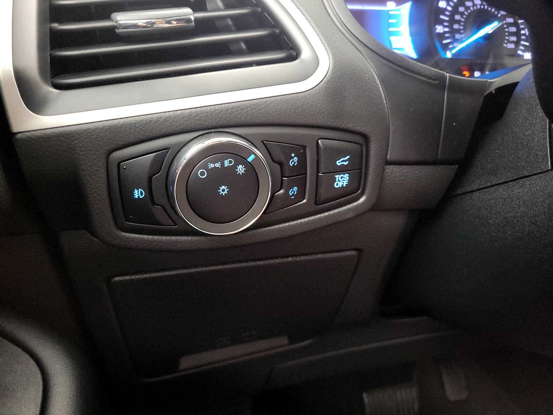 Thumbnail: 2023 Ford Edge - 13