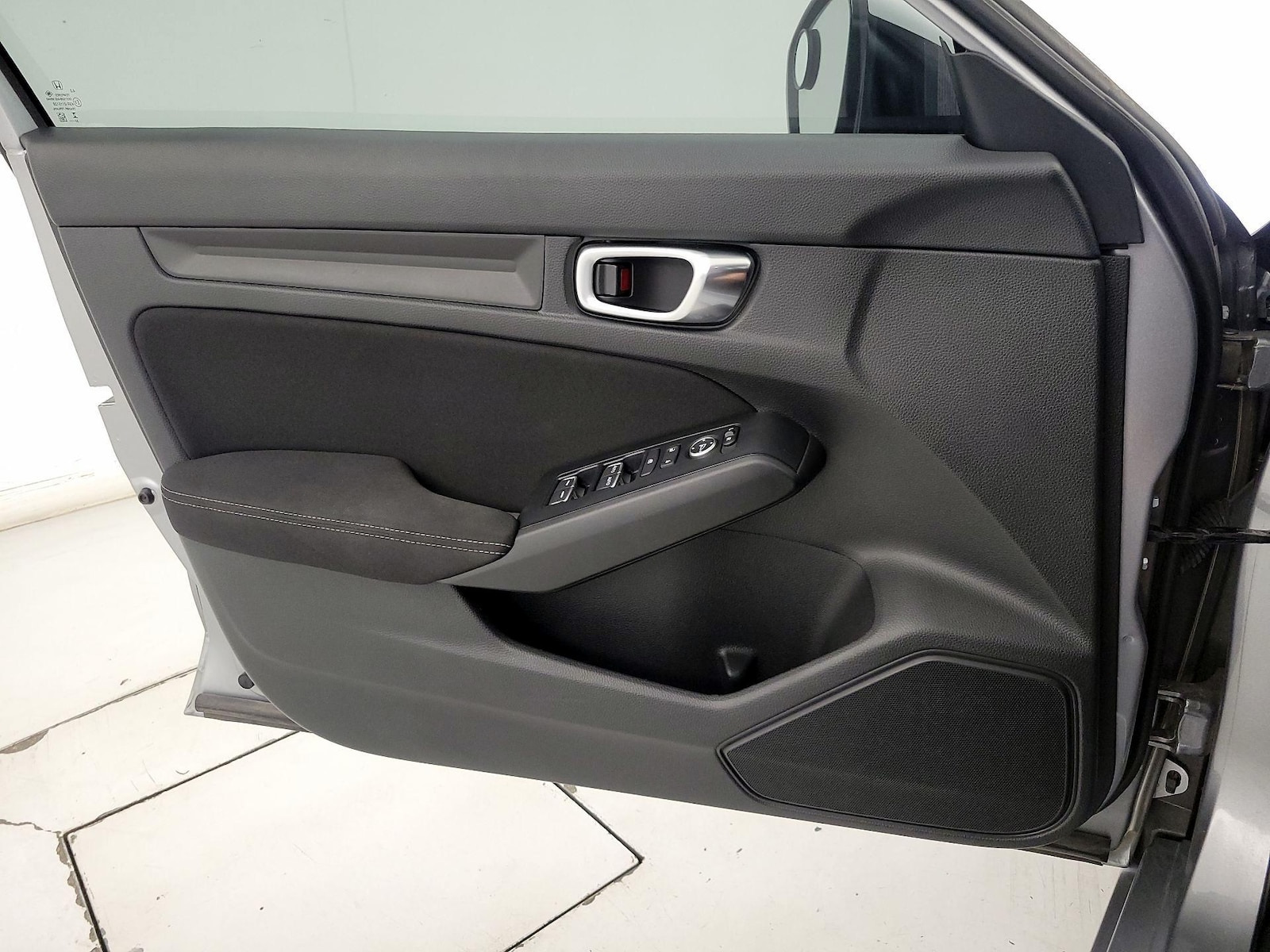 2023 Honda Civic Hatchback LX - Photo 13