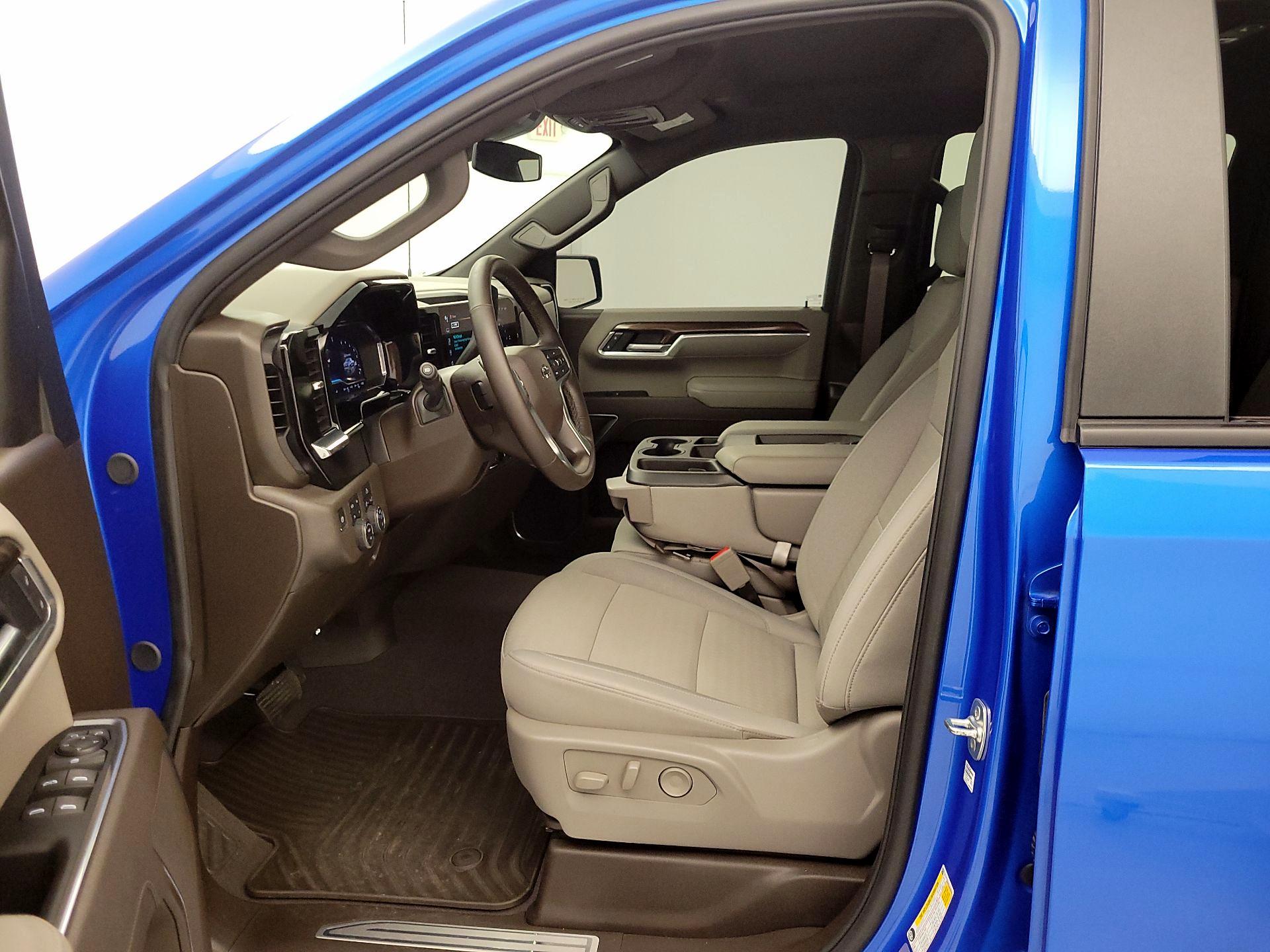Thumbnail: 2025 Chevrolet Silverado 1500 - 11