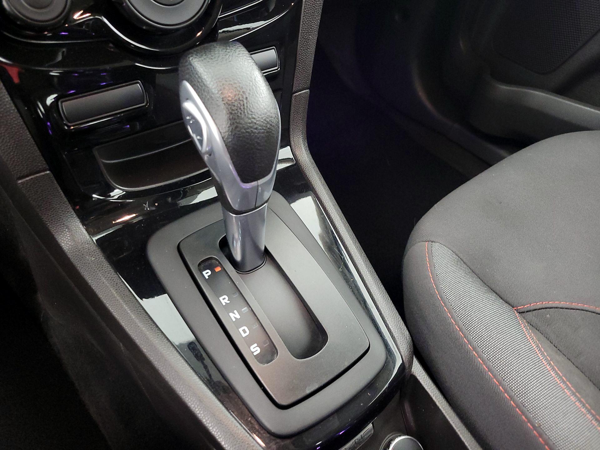 Thumbnail: 2014 Ford Fiesta - 16