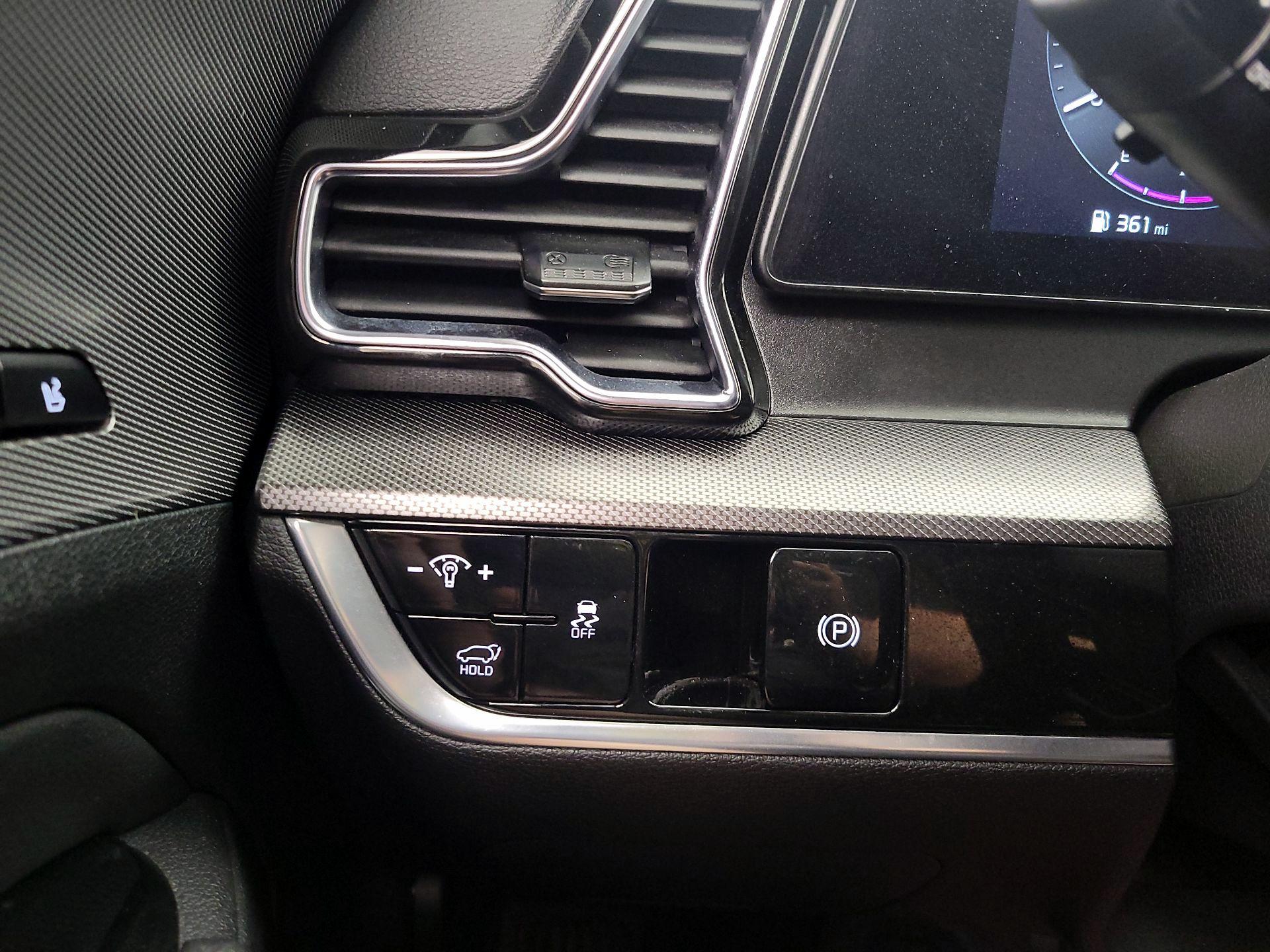 Thumbnail: 2023 Kia Sportage - 13