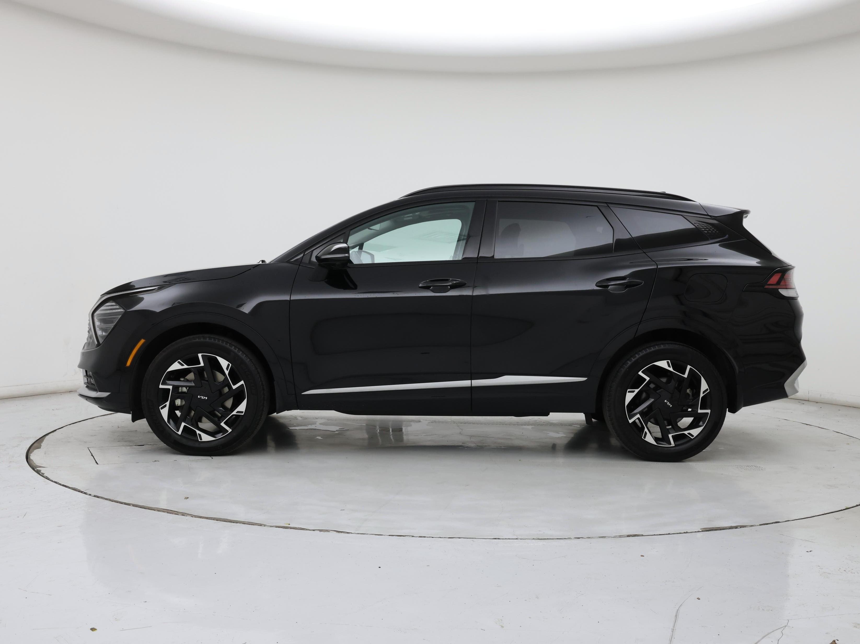 Thumbnail: 2023 Kia Sportage - 3