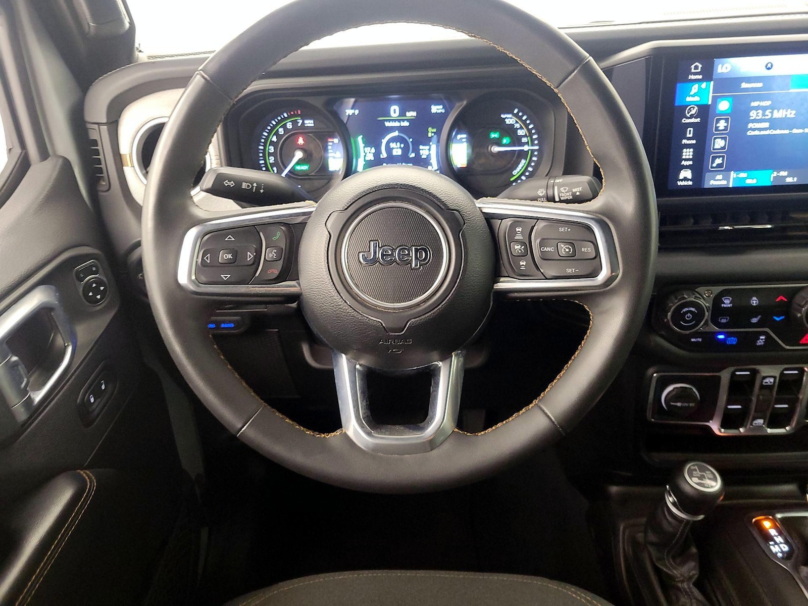 2024 Jeep Wrangler 4xe Sahara 4XE - Photo 11