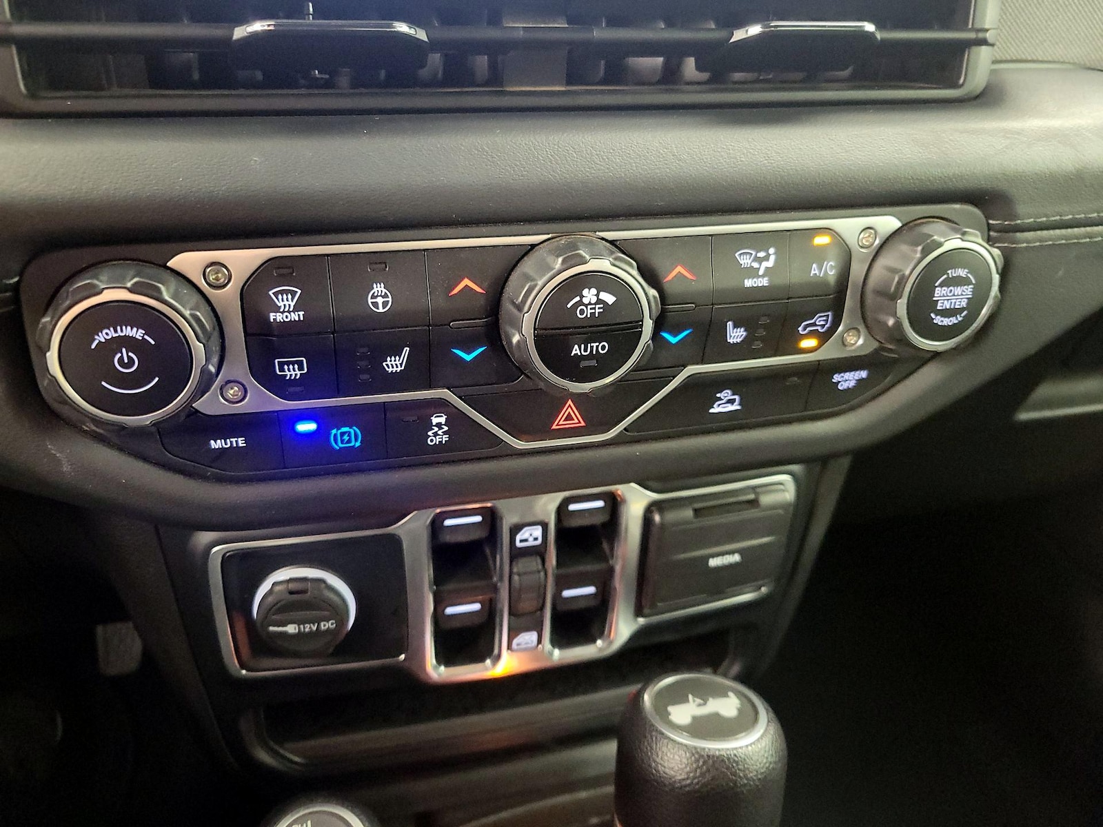 2024 Jeep Wrangler 4xe Sahara 4XE - Photo 17