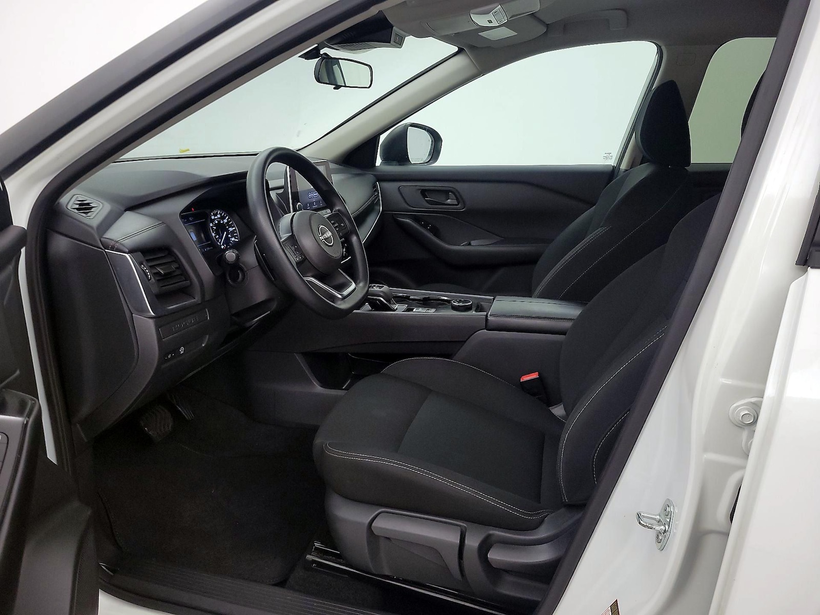 2024 Nissan Rogue S - Photo 12