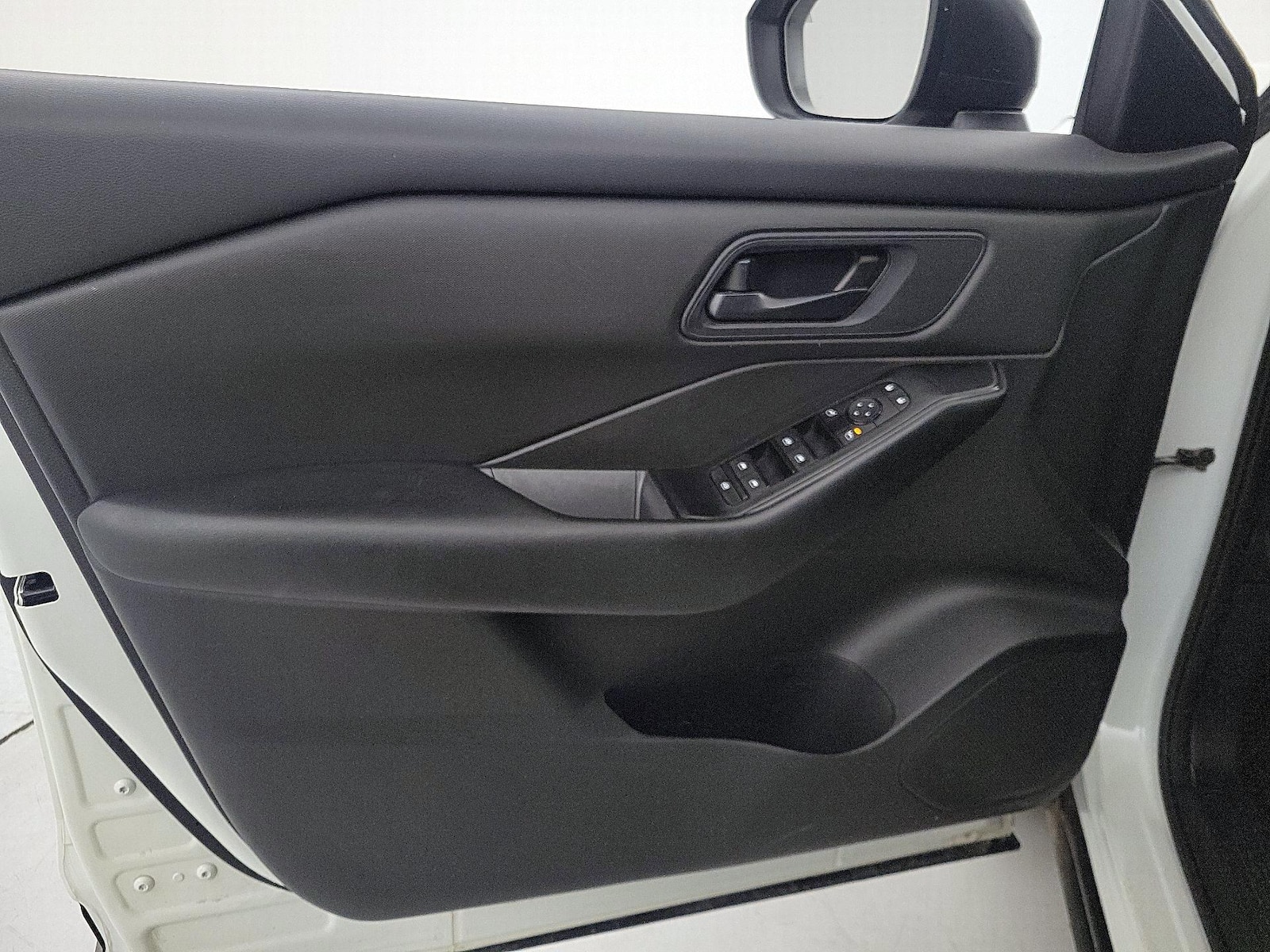 2024 Nissan Rogue S - Photo 13